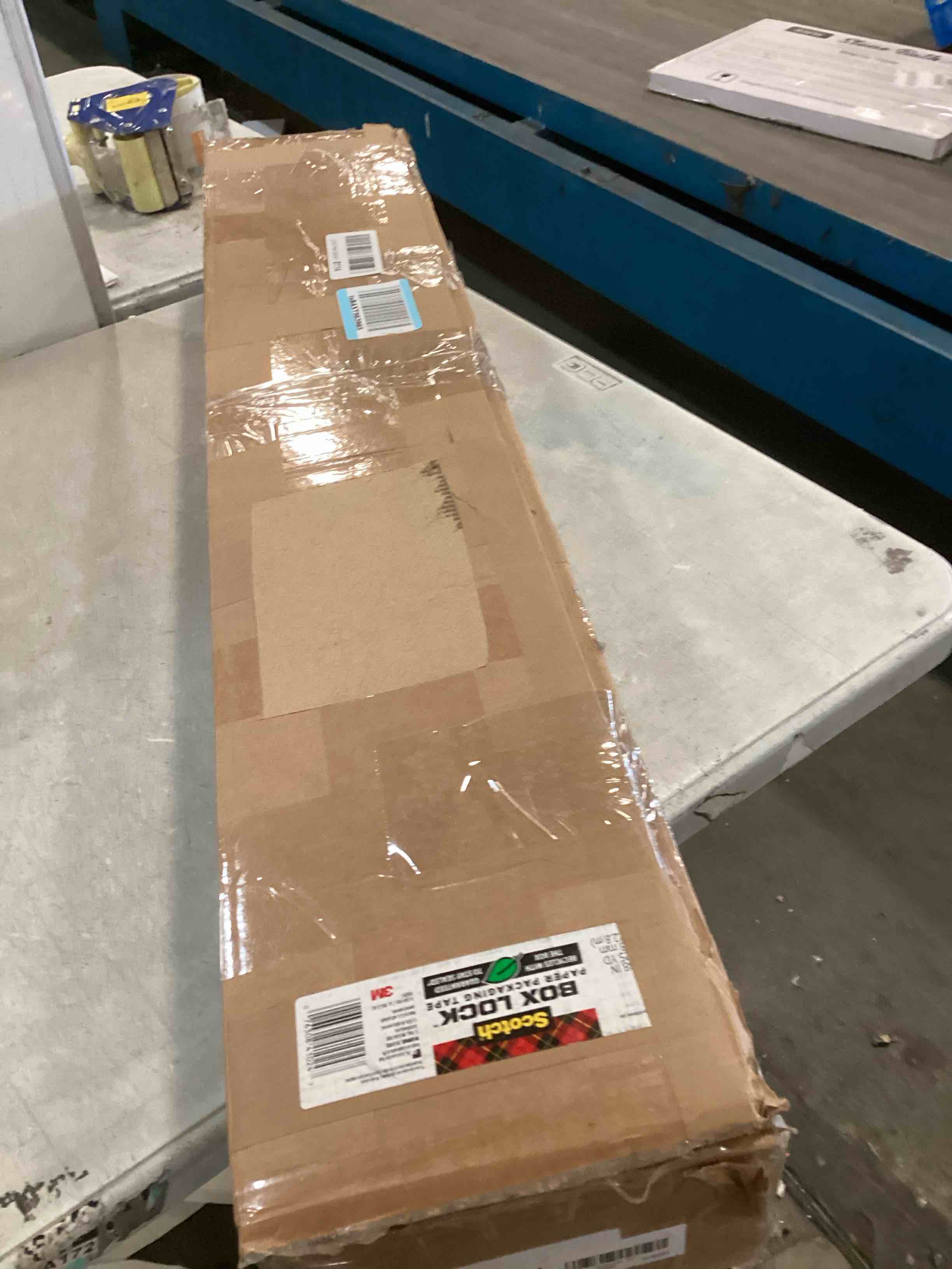 https://s3.amazonaws.com/lotting-images-prod/bidfta/GRA1882455_1736003967754.jpeg