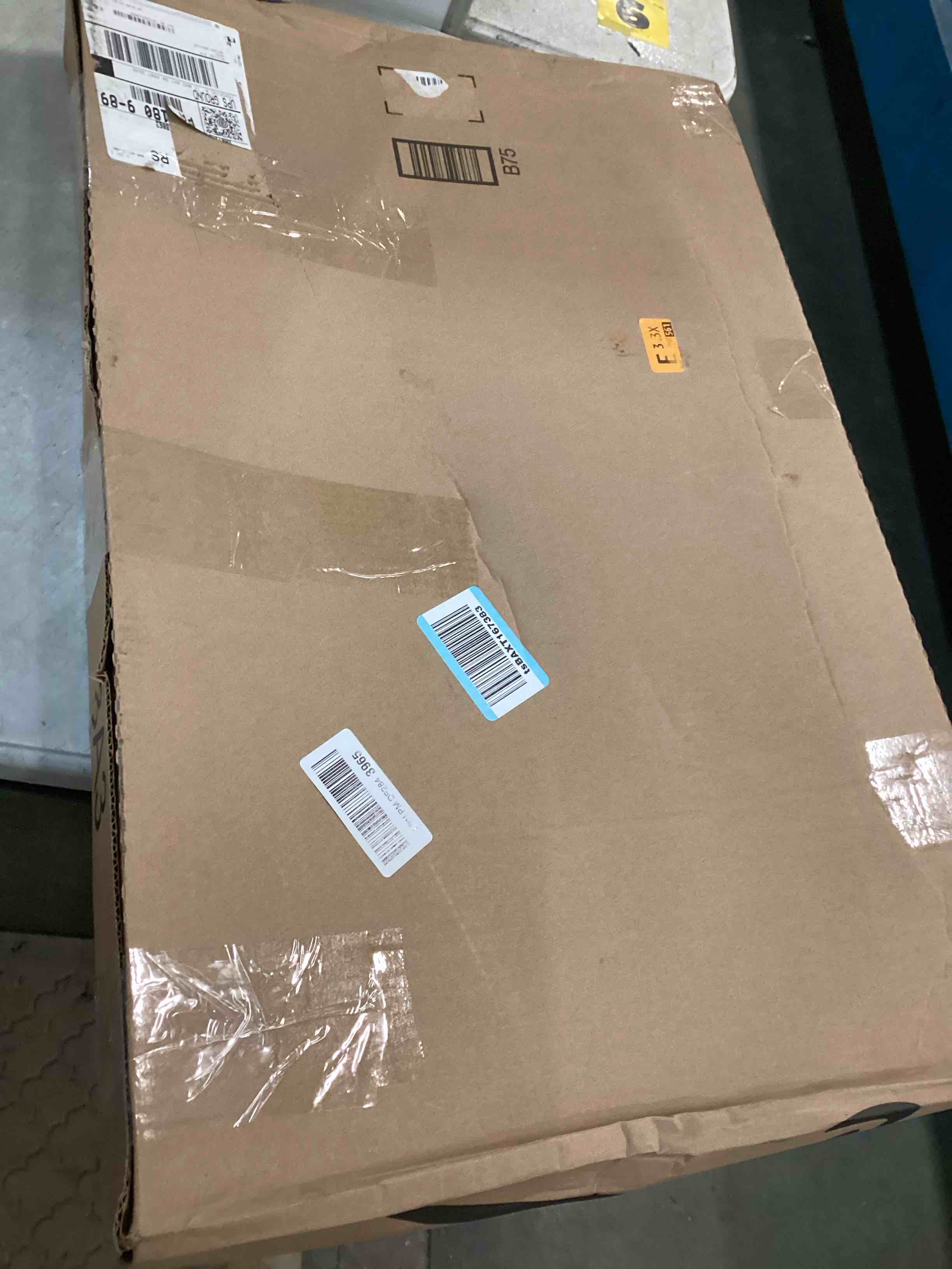 https://s3.amazonaws.com/lotting-images-prod/bidfta/GRA1882589_1736260012578.jpeg