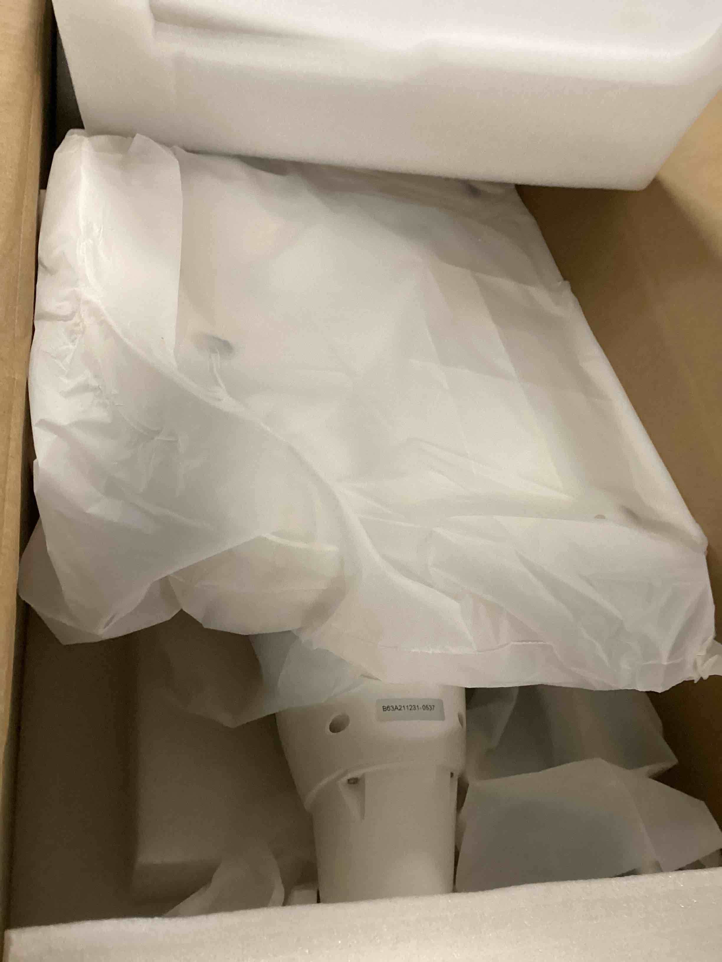 https://s3.amazonaws.com/lotting-images-prod/bidfta/GRA1883326_1736529556390.jpeg