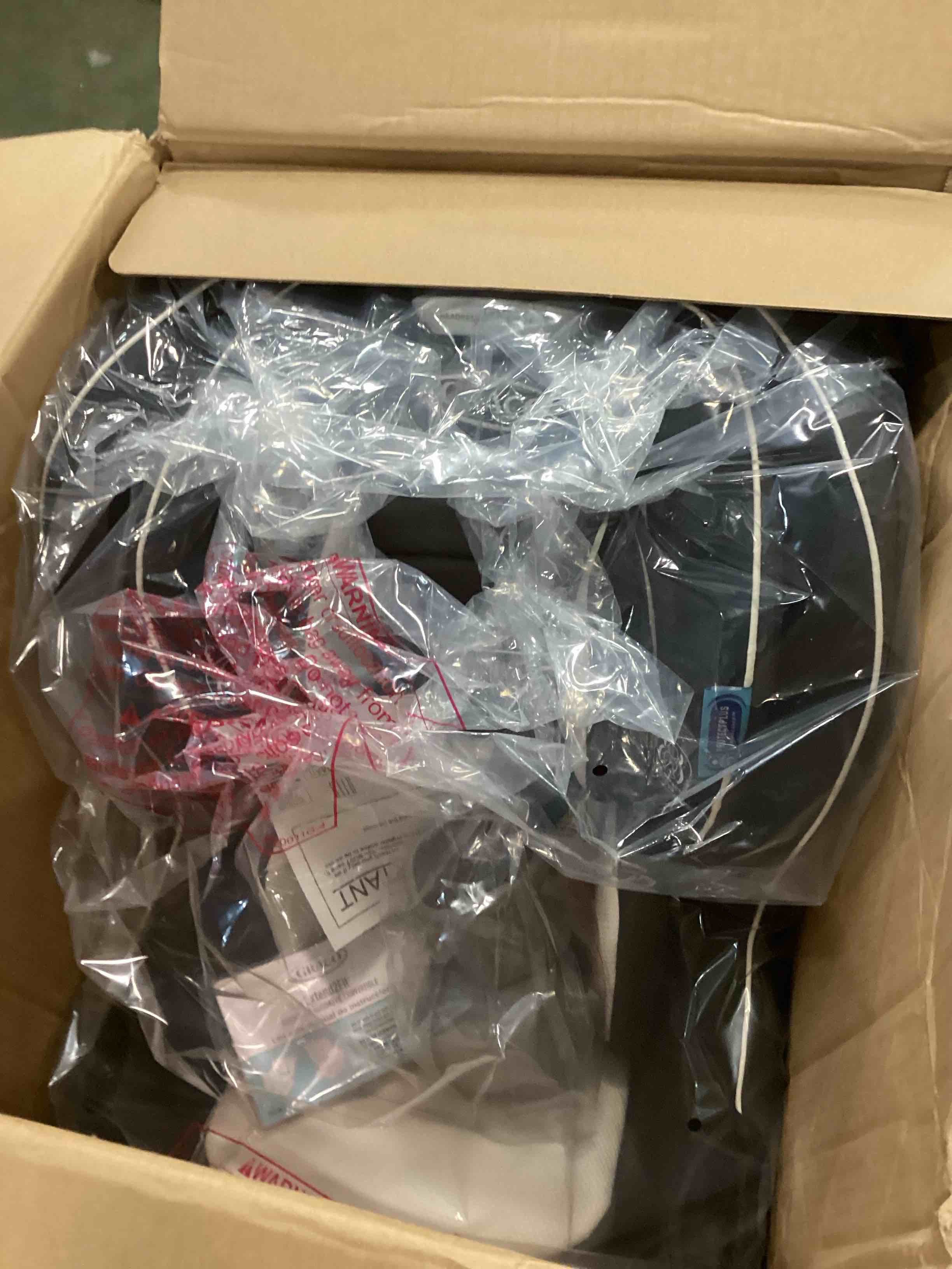 https://s3.amazonaws.com/lotting-images-prod/bidfta/GRA1883407_1736541637367.jpeg