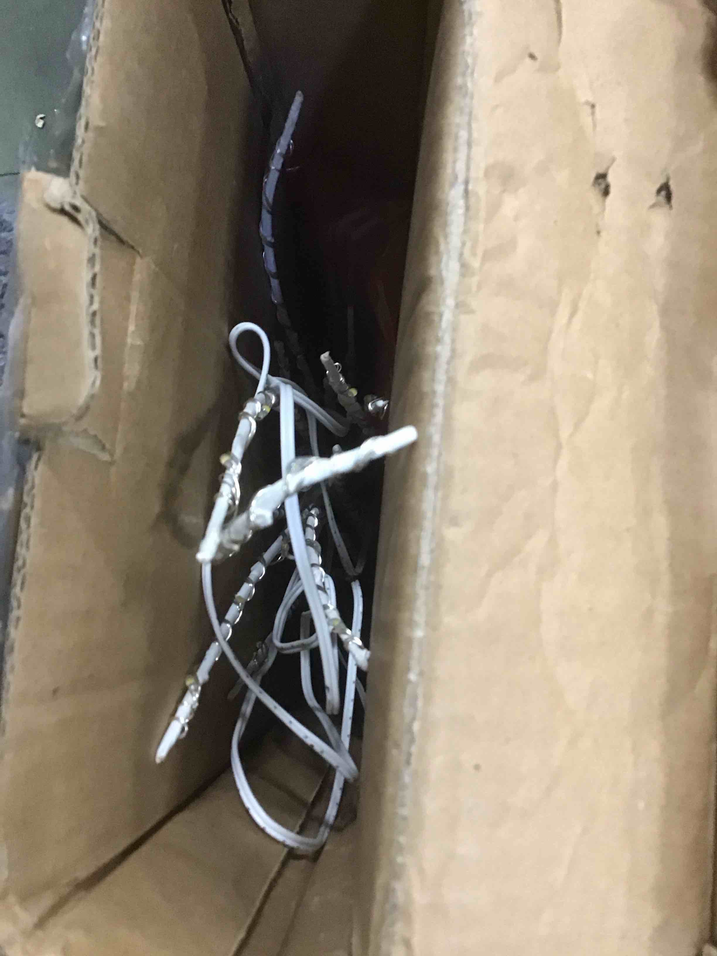 https://s3.amazonaws.com/lotting-images-prod/bidfta/GRA1883925_1736864175561.jpeg