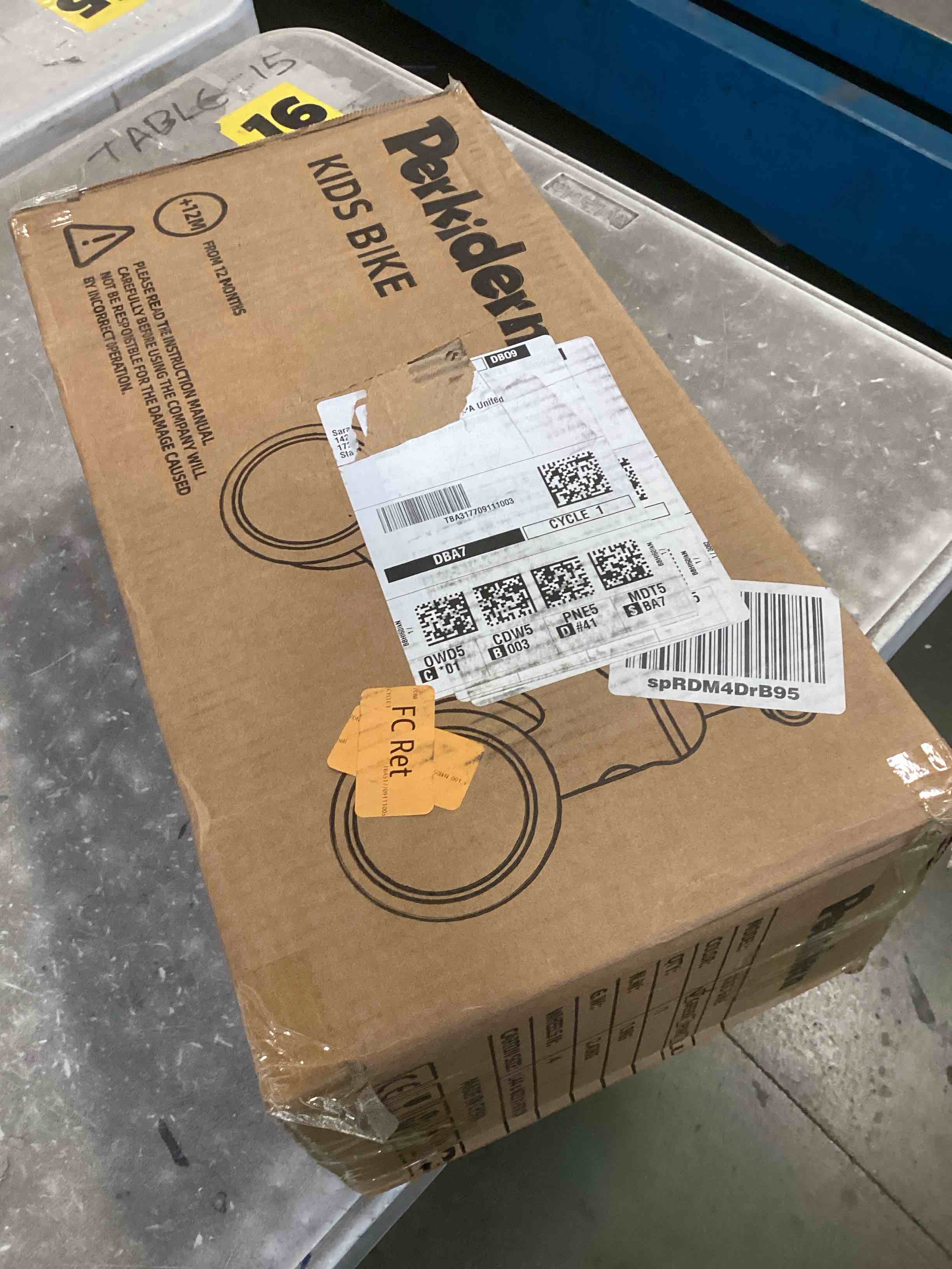 https://s3.amazonaws.com/lotting-images-prod/bidfta/GRA1884147_1736961176811.jpeg