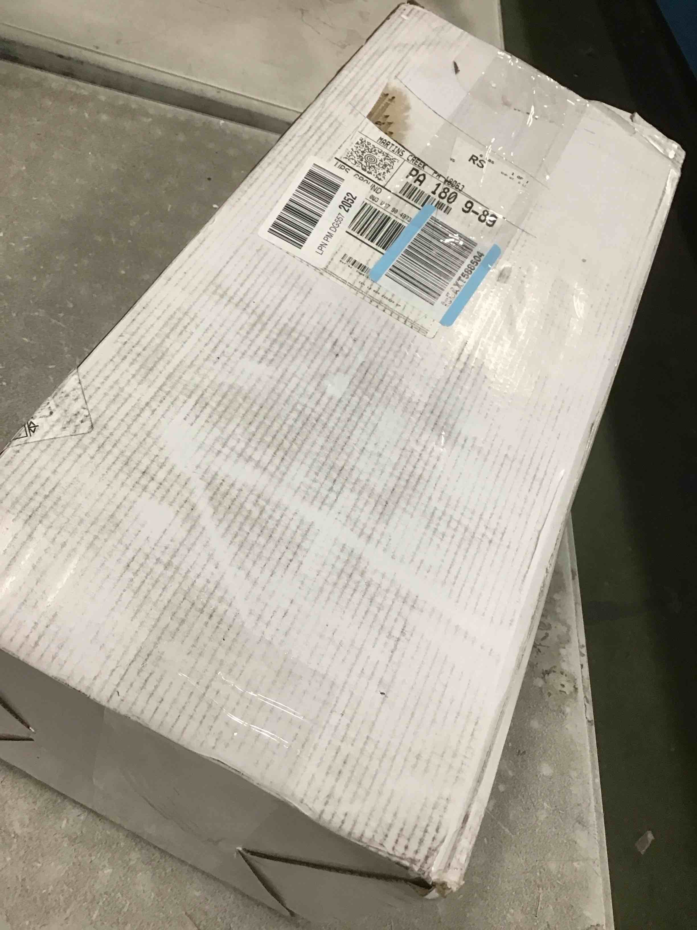 https://s3.amazonaws.com/lotting-images-prod/bidfta/GRA1884654_1737117548087.jpeg