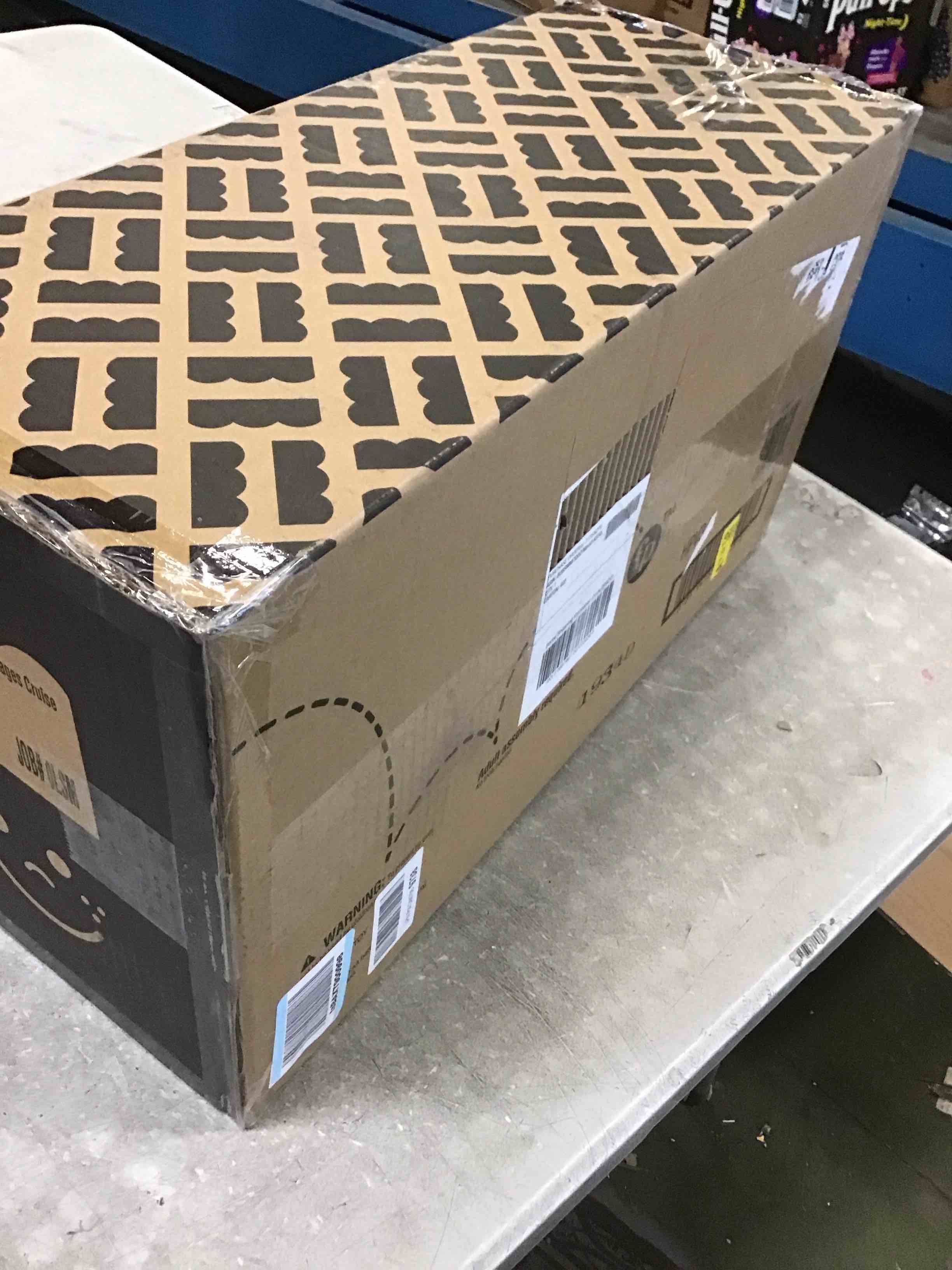 https://s3.amazonaws.com/lotting-images-prod/bidfta/GRA1884880_1737145966098.jpeg