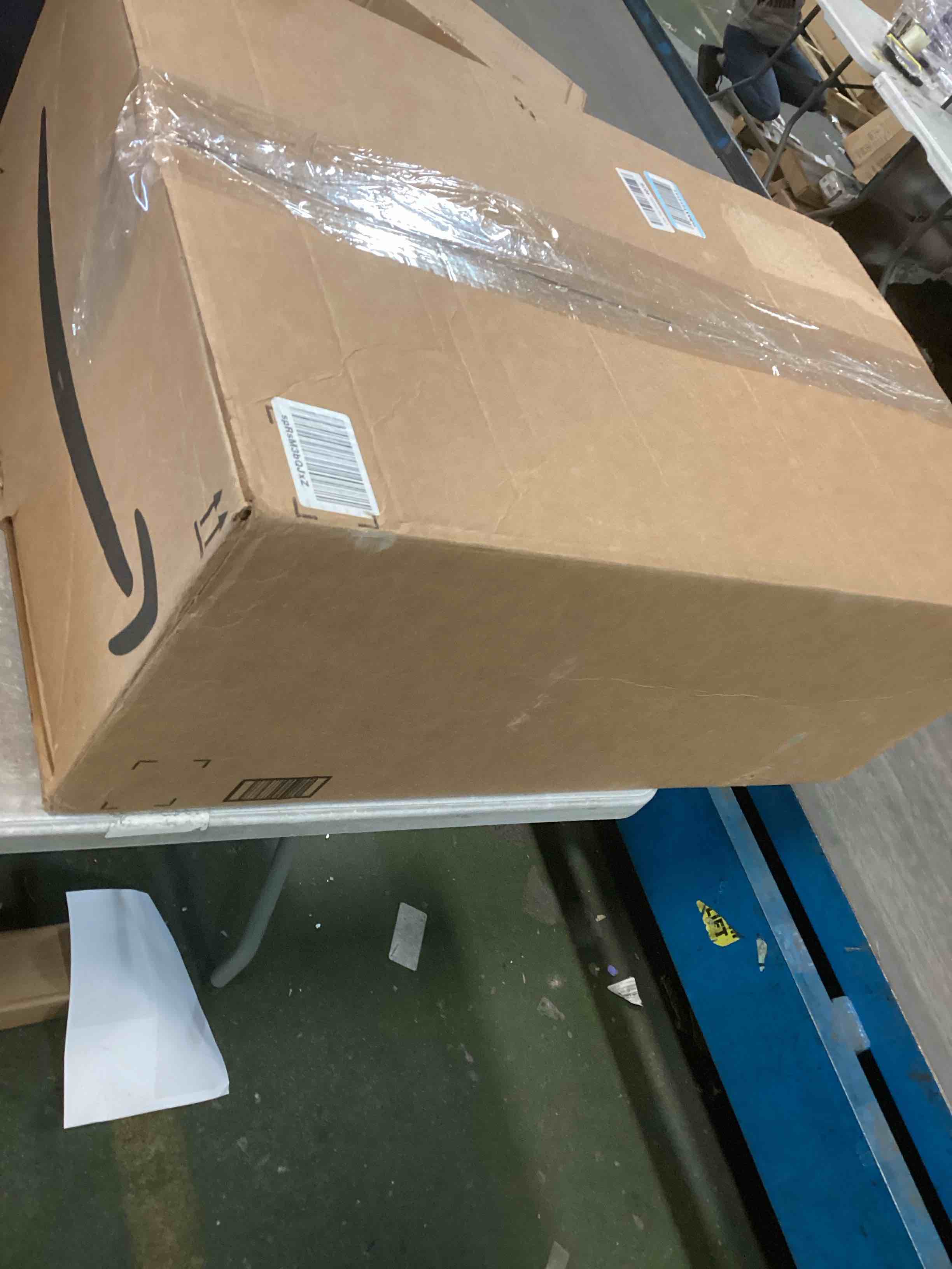 https://s3.amazonaws.com/lotting-images-prod/bidfta/GRA1885236_1736455994285.jpeg