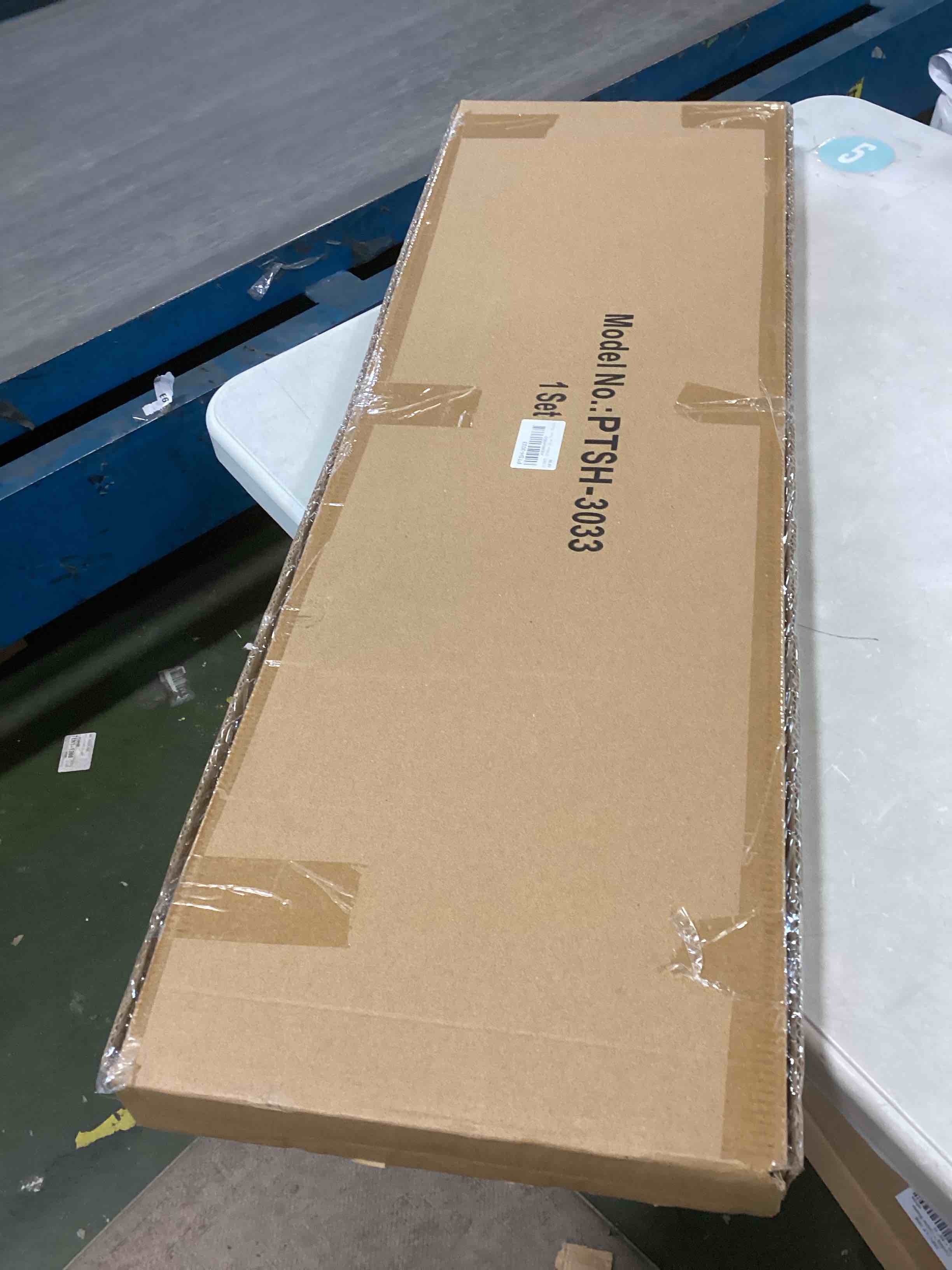 https://s3.amazonaws.com/lotting-images-prod/bidfta/GRA1885420_1736533697389.jpeg