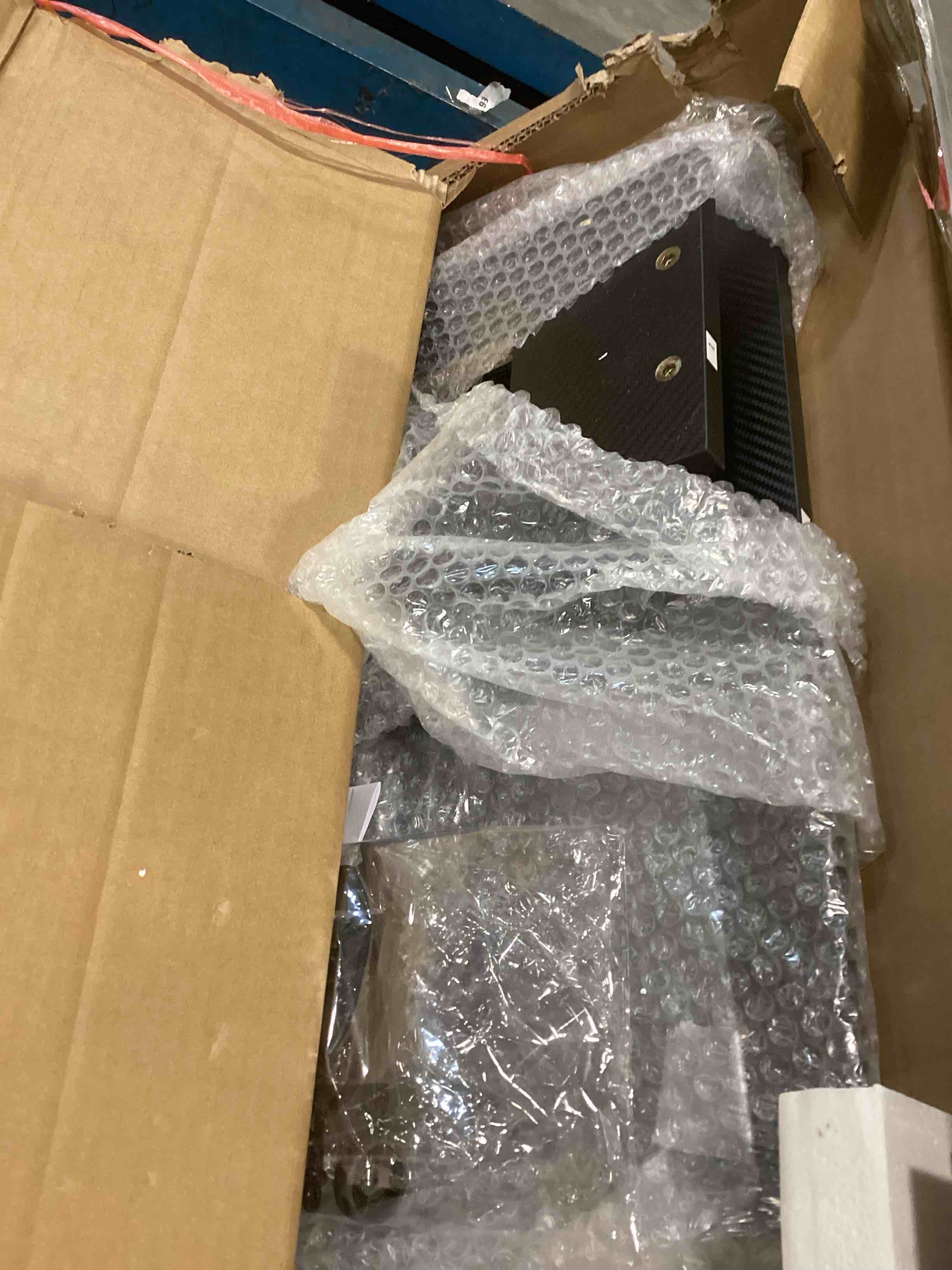 https://s3.amazonaws.com/lotting-images-prod/bidfta/GRA1885469_1736543341132.jpeg