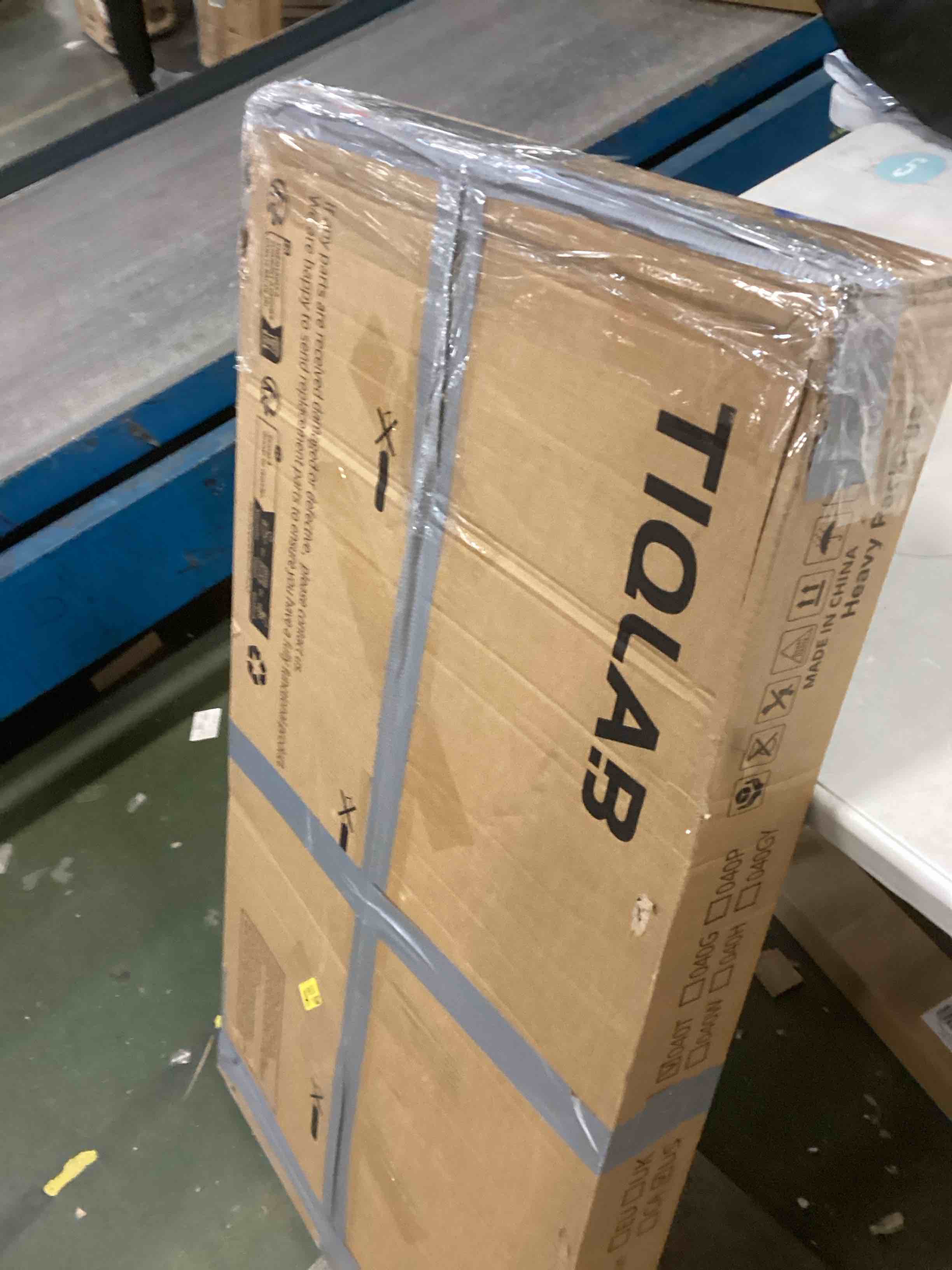 https://s3.amazonaws.com/lotting-images-prod/bidfta/GRA1885469_1736543361811.jpeg