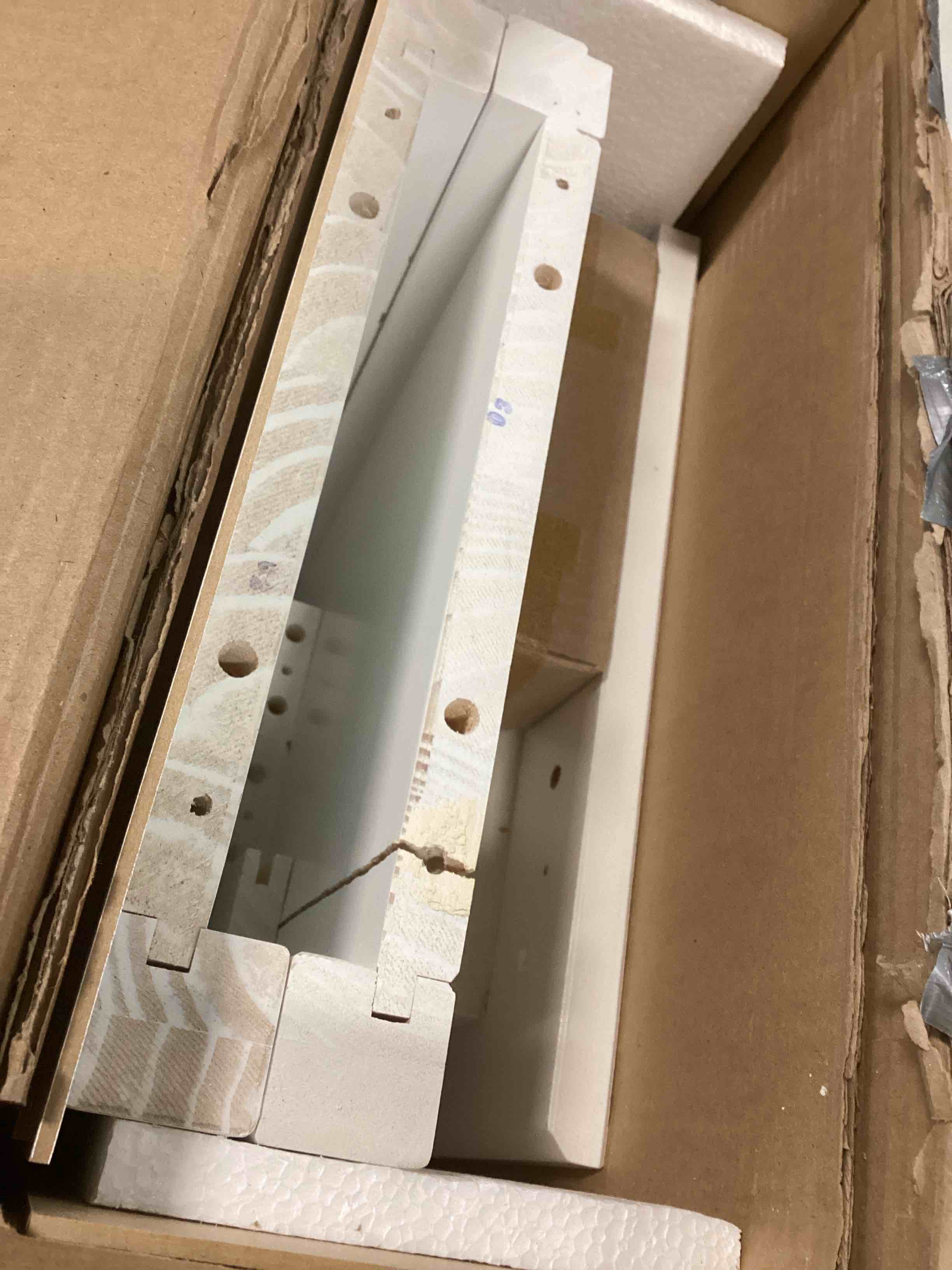 https://s3.amazonaws.com/lotting-images-prod/bidfta/GRA1885500_1736538721991.jpeg