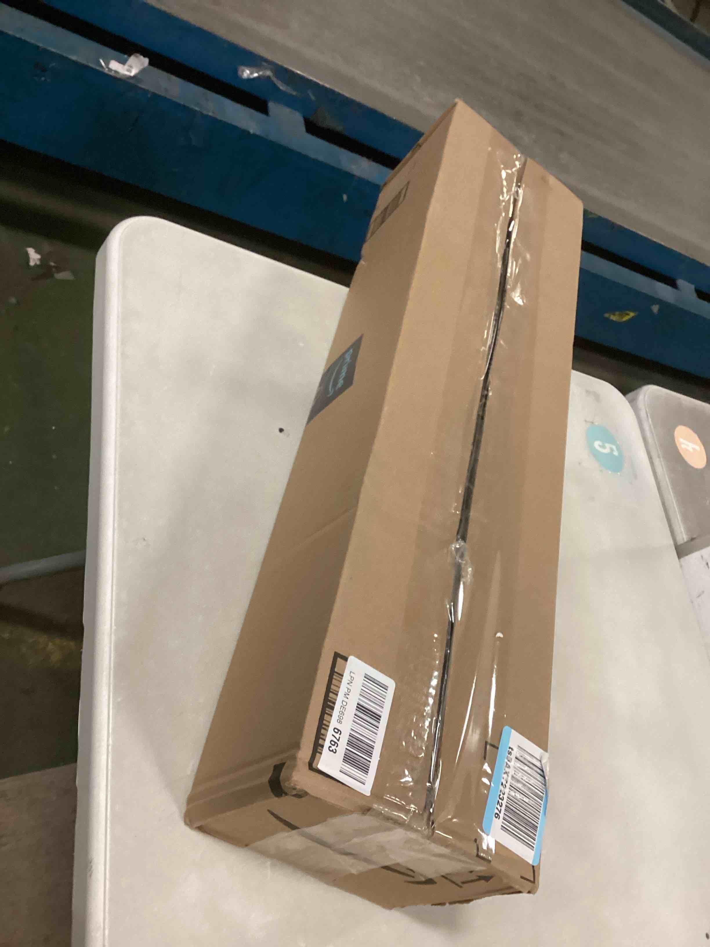https://s3.amazonaws.com/lotting-images-prod/bidfta/GRA1885509_1736597558941.jpeg