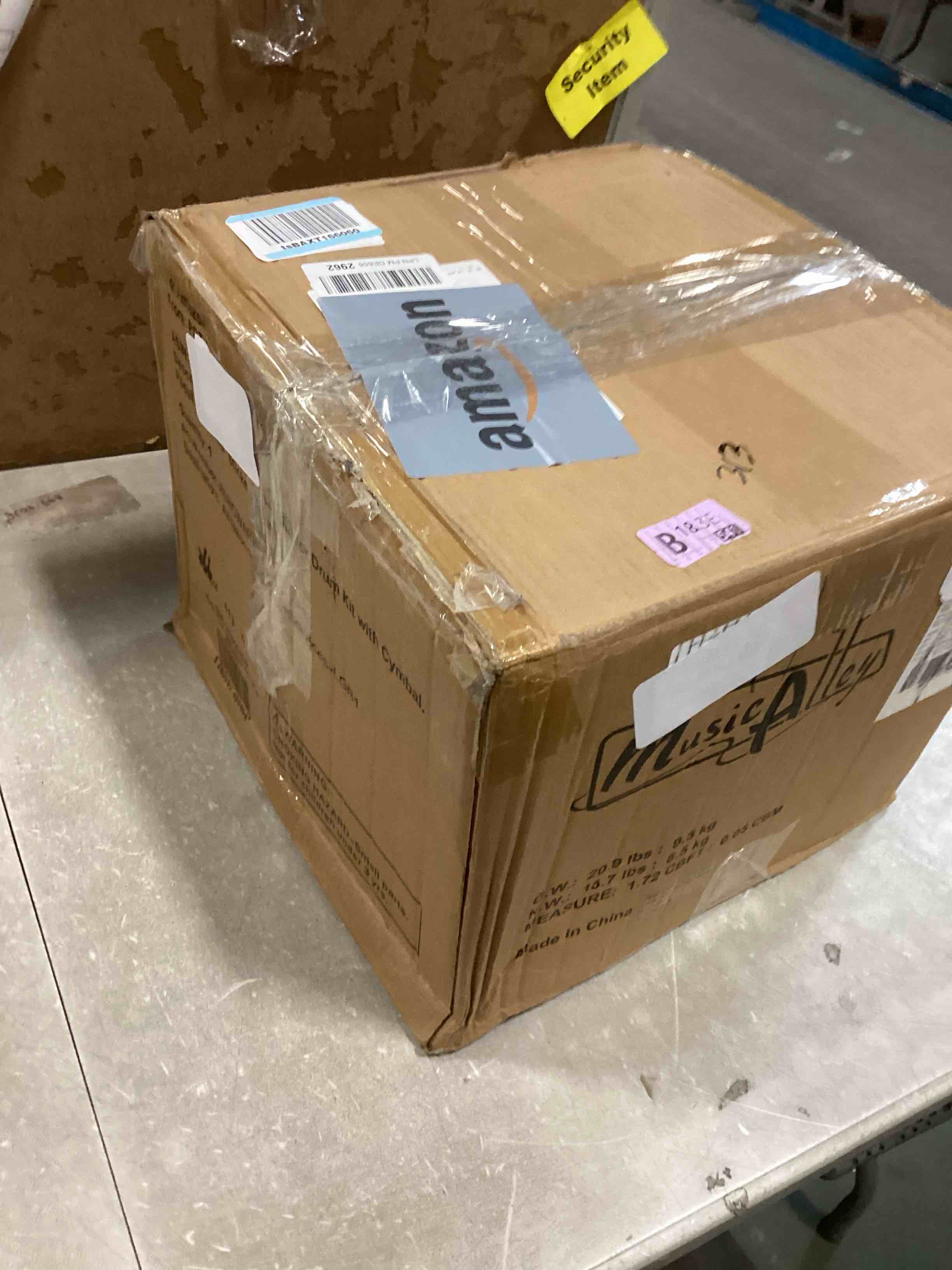 https://s3.amazonaws.com/lotting-images-prod/bidfta/GRA1885706_1736769914274.jpeg