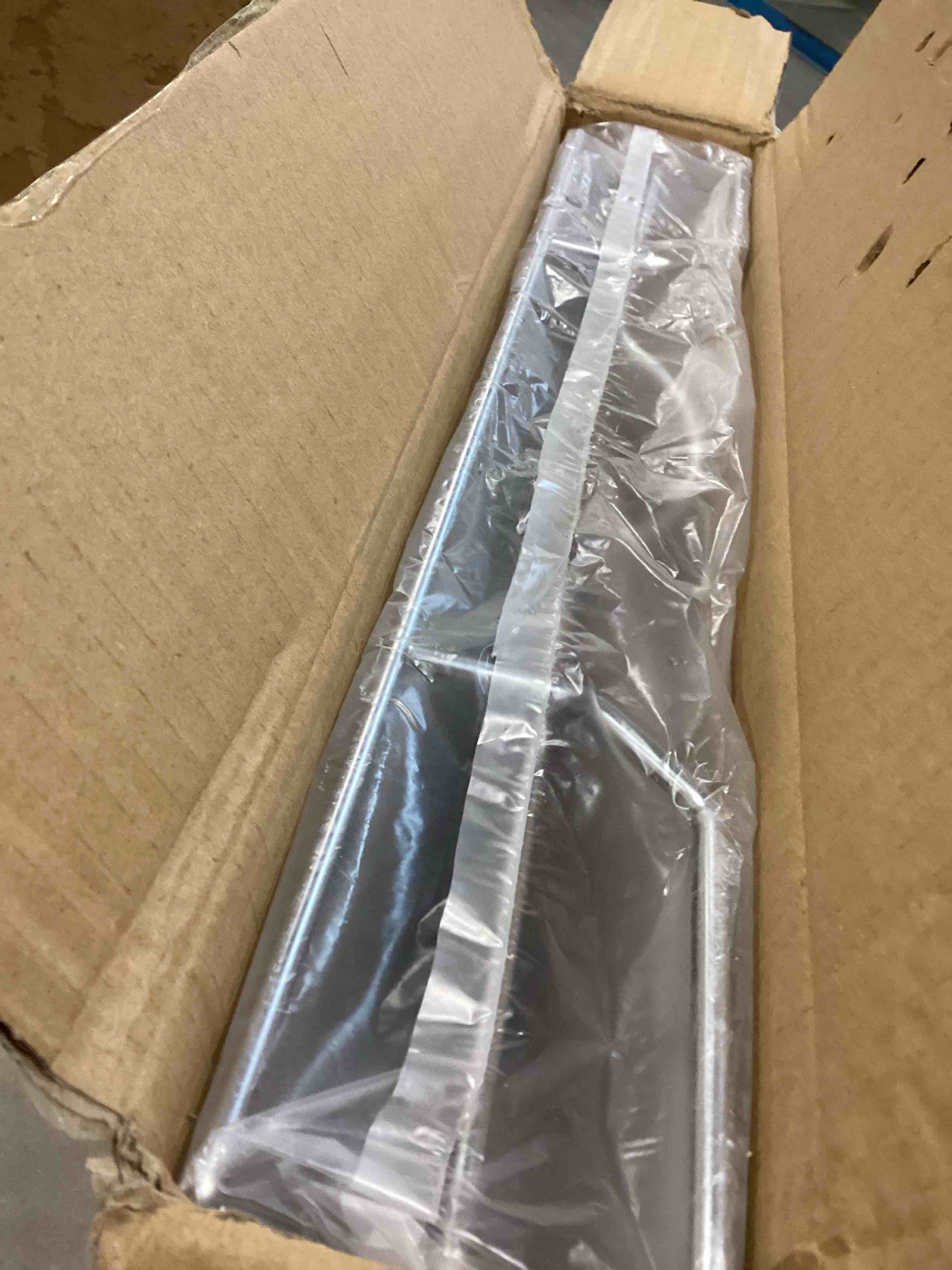 https://s3.amazonaws.com/lotting-images-prod/bidfta/GRA1885709_1736770248447.jpeg