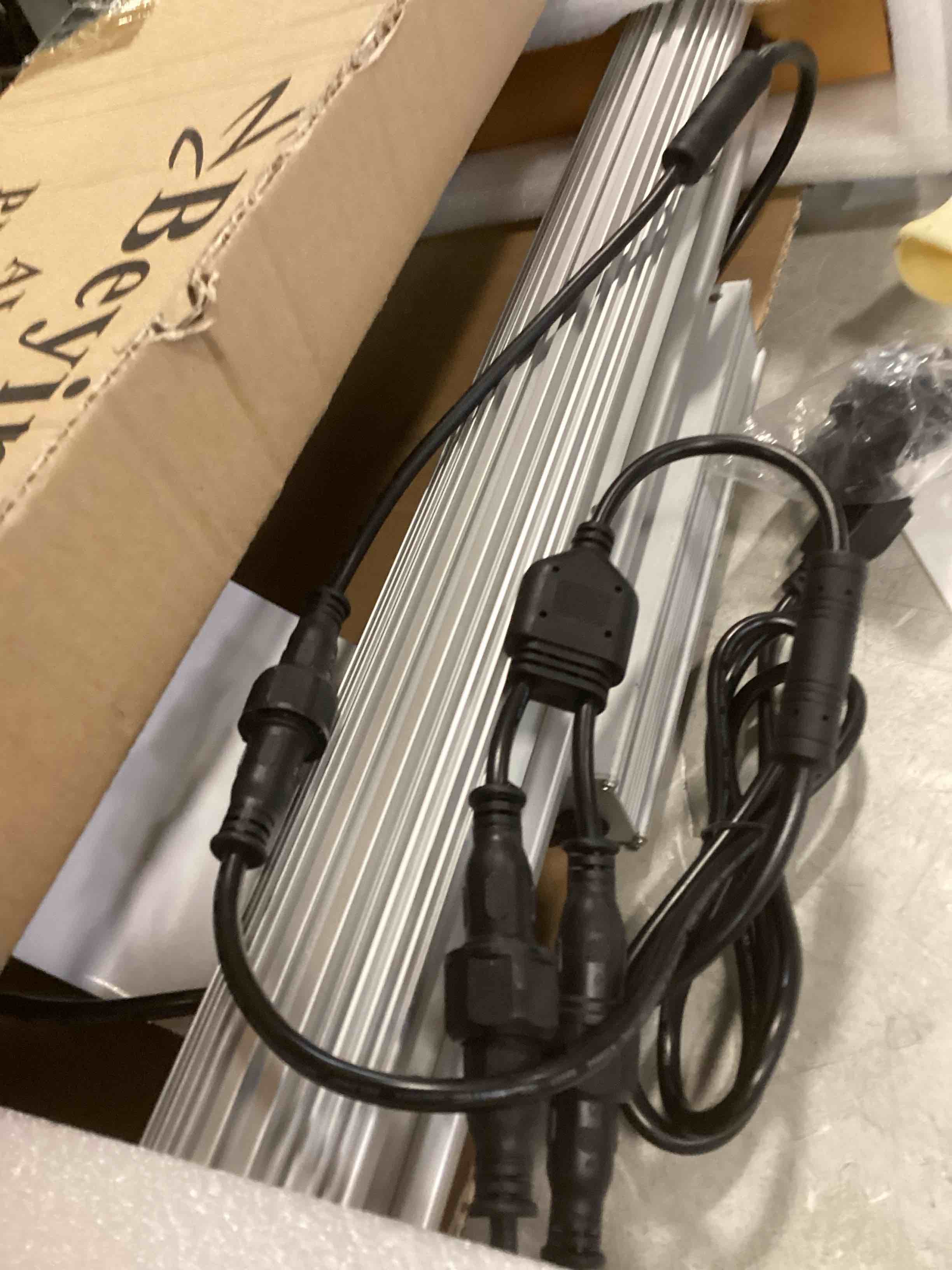 https://s3.amazonaws.com/lotting-images-prod/bidfta/GRA1887307_1737402737187.jpeg