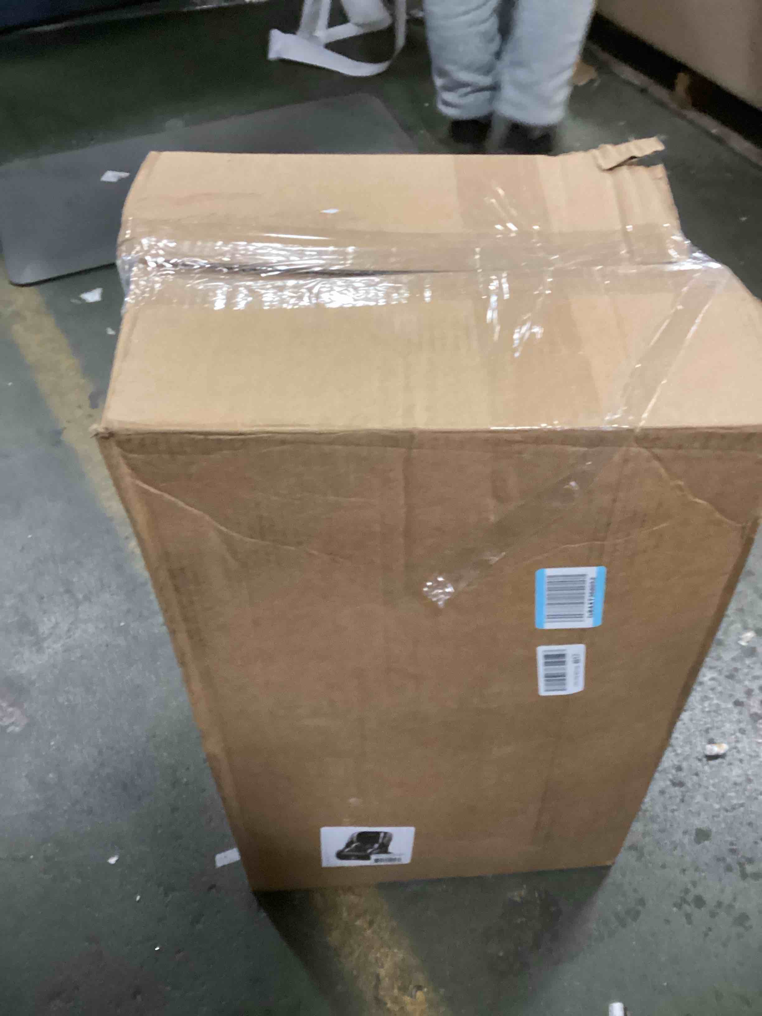 https://s3.amazonaws.com/lotting-images-prod/bidfta/GRA1887424_1737469717411.jpeg