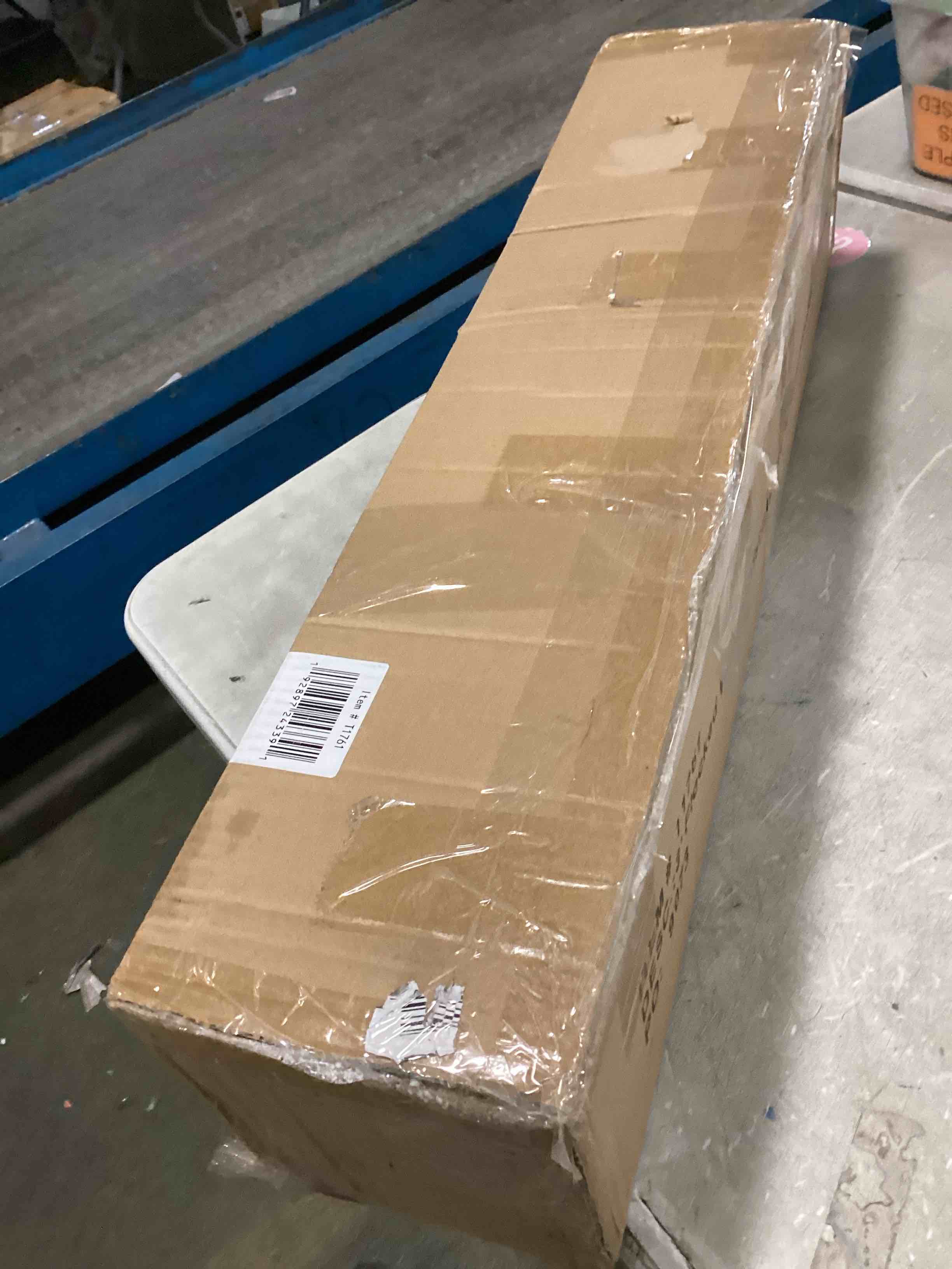 https://s3.amazonaws.com/lotting-images-prod/bidfta/GRA1887681_1737554219742.jpeg
