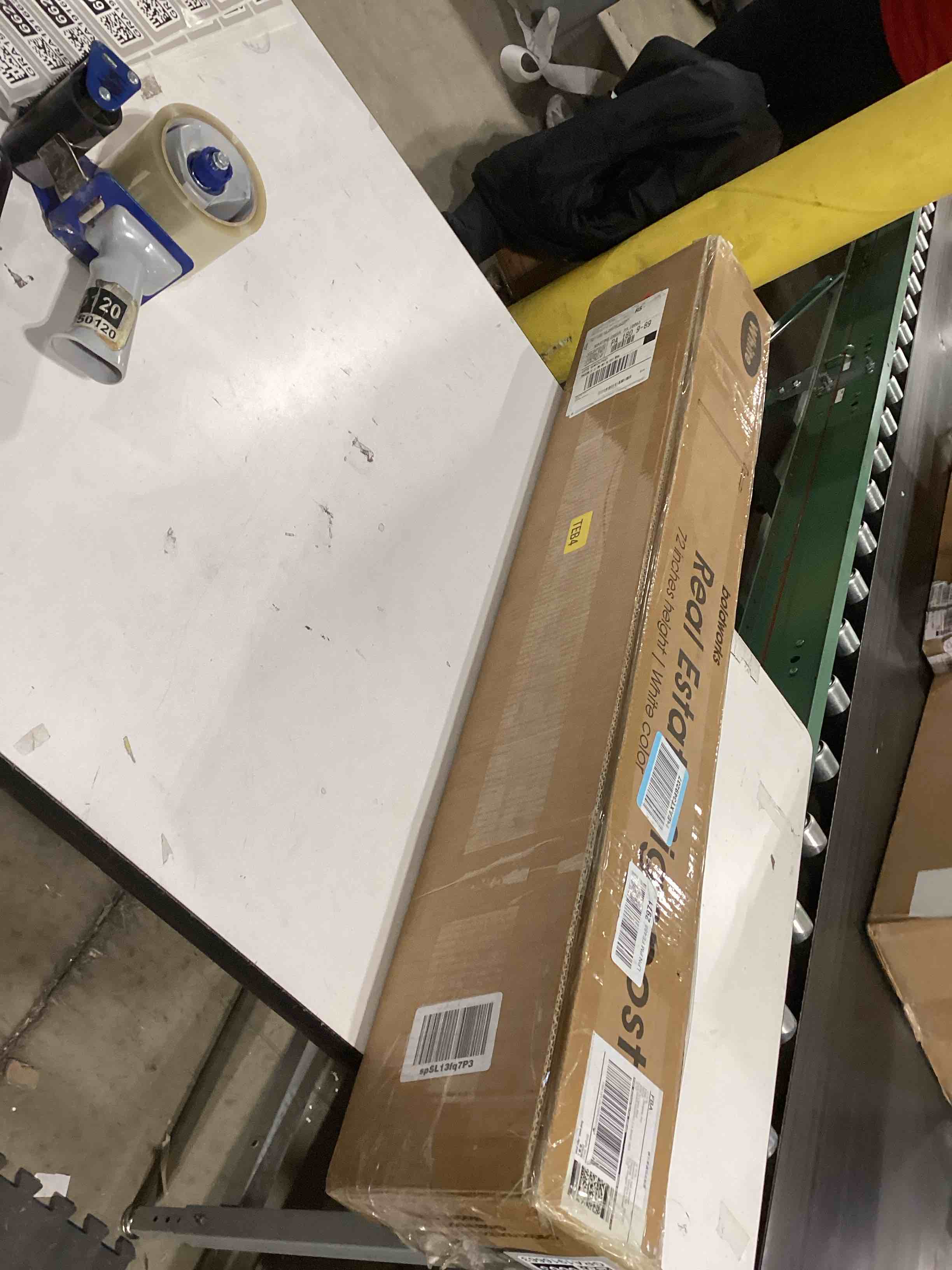 Condition photo showing Good Condition for Real Estate Sign Posts Real Estate Signs Holder Realtor Sign Colonial Post 6ft Tall Made of Vinyl PVC Holds for Sale Yard Signs Up To 24 Inch White - 24 Inch