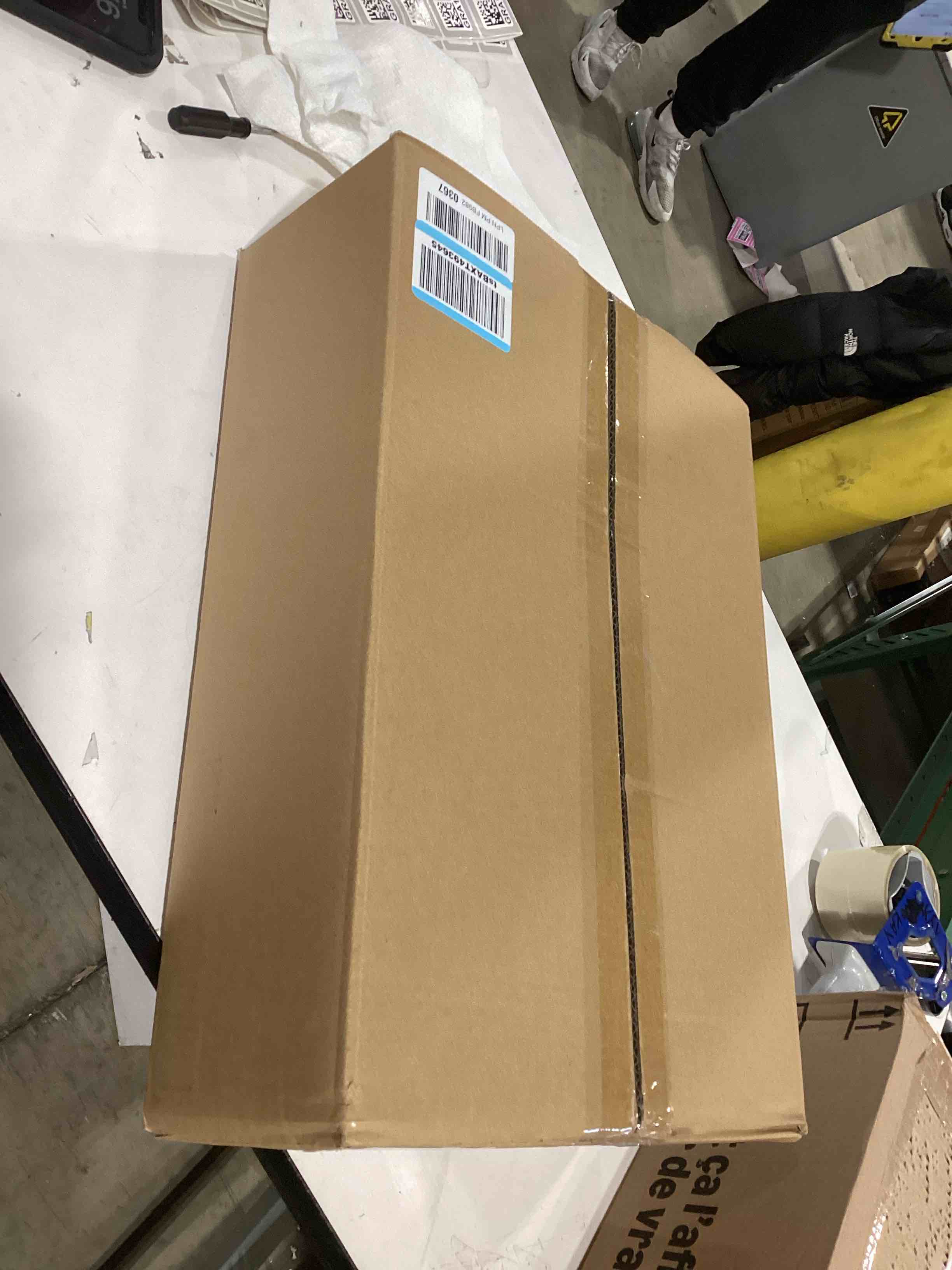 Condition photo showing Good Condition for 112 Electric Kickspace heater with thermostat, covers 150 sq. ft. at factory-rated voltage, suitable for kitchens, bedrooms, bathrooms, and other kick spaces. 120V/240V-1500W, white