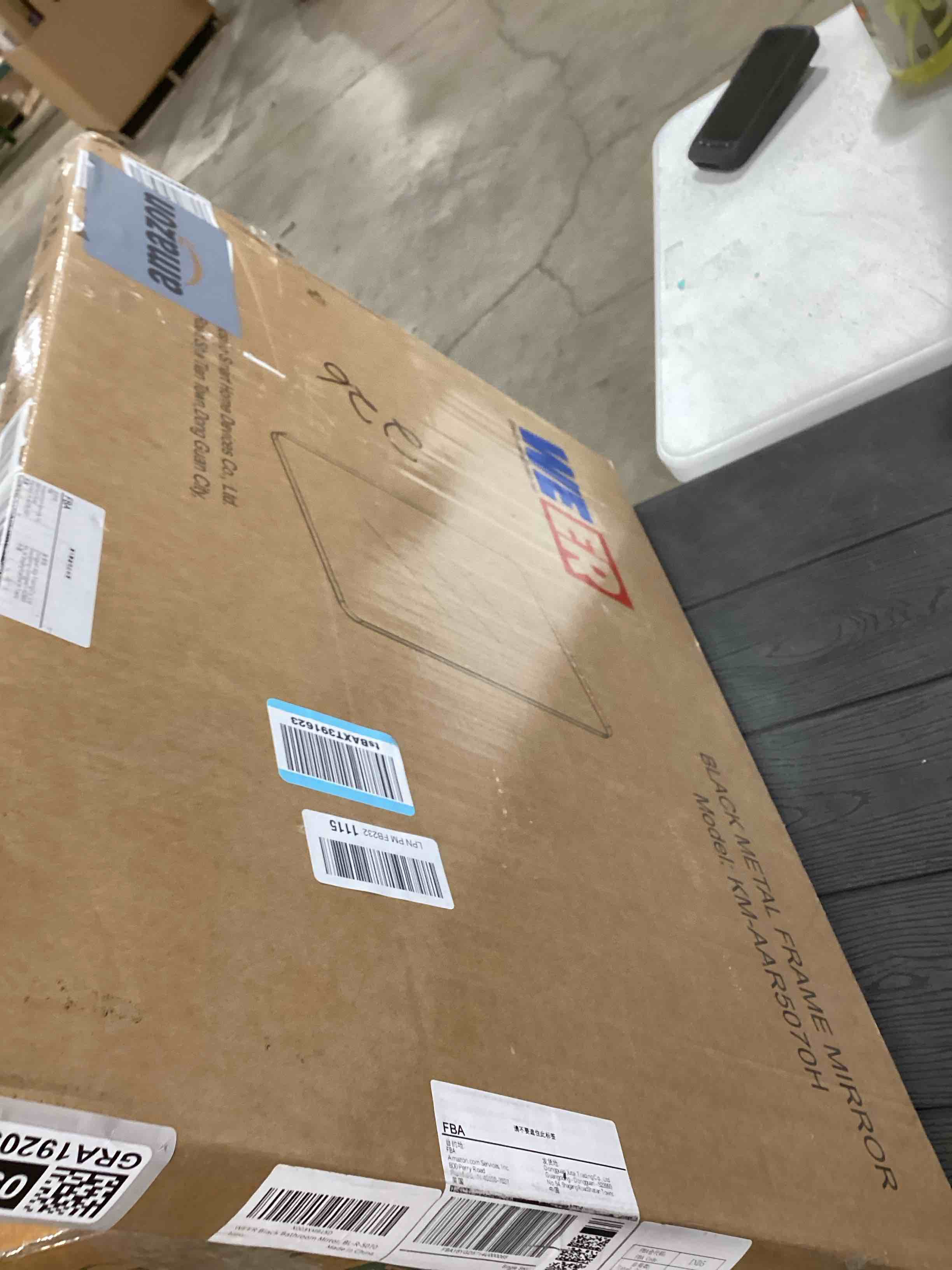 Condition photo showing Good Condition for WEER Black Bathroom Vanity Mirror 20X28 Inch, Rounded Rectangle Black Metal Framed Mirror for Over Sink Wall, Farmhouse Matte Black Mirror, Tempered Glass, Anti-Rust, Hangs Horizontal or Vertical Black 20"L x 28"W