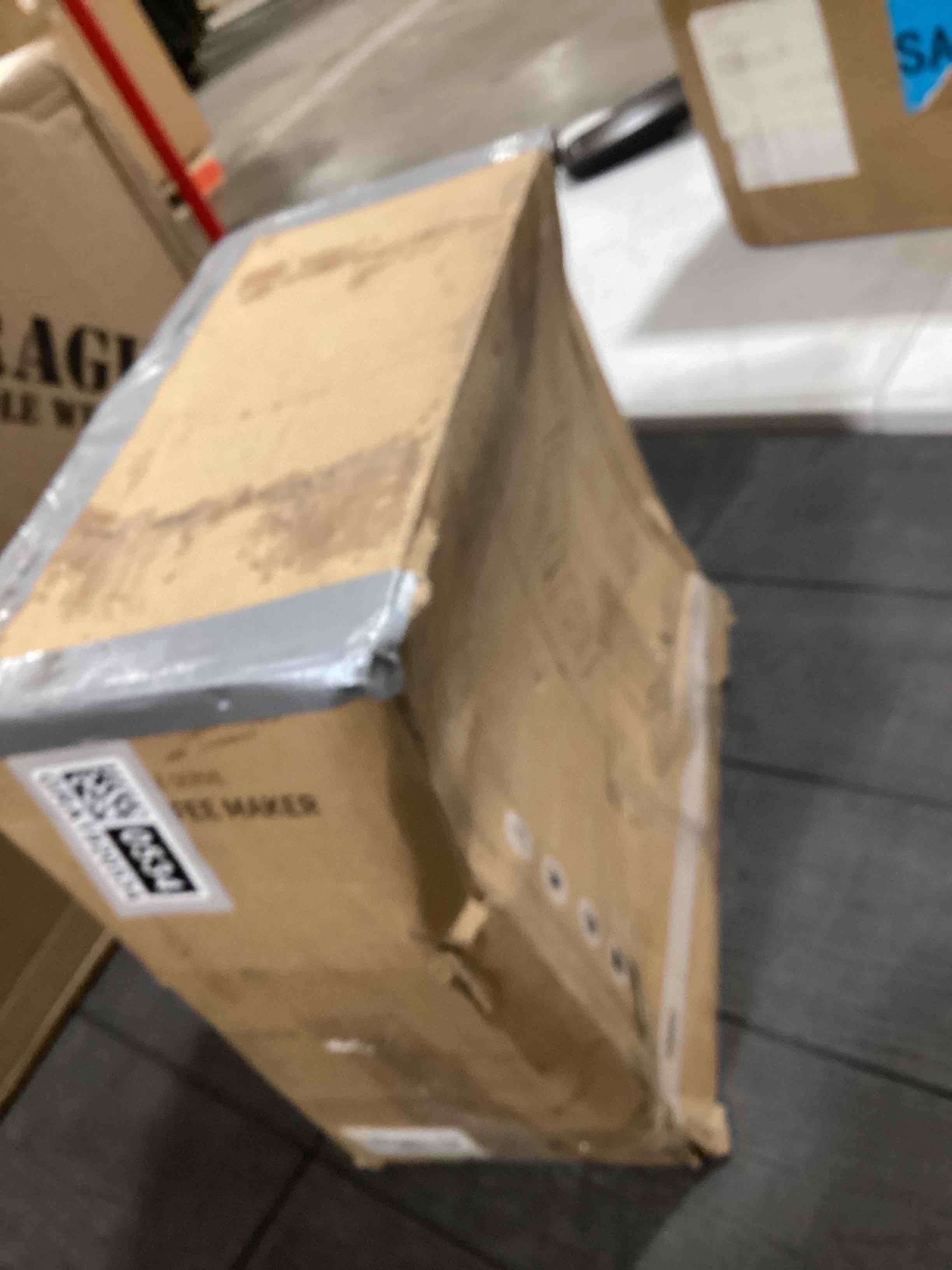 Condition photo showing As Is for Coffee Maker Hot & Iced With Bold Setting,Single Serve Coffee Maker For K Cup And Grounds,52 Oz Removable Water Tank,6-14 Oz Brew Sizes,One Cup Kcup Coffee Machine With Reusable Filter,(Black)