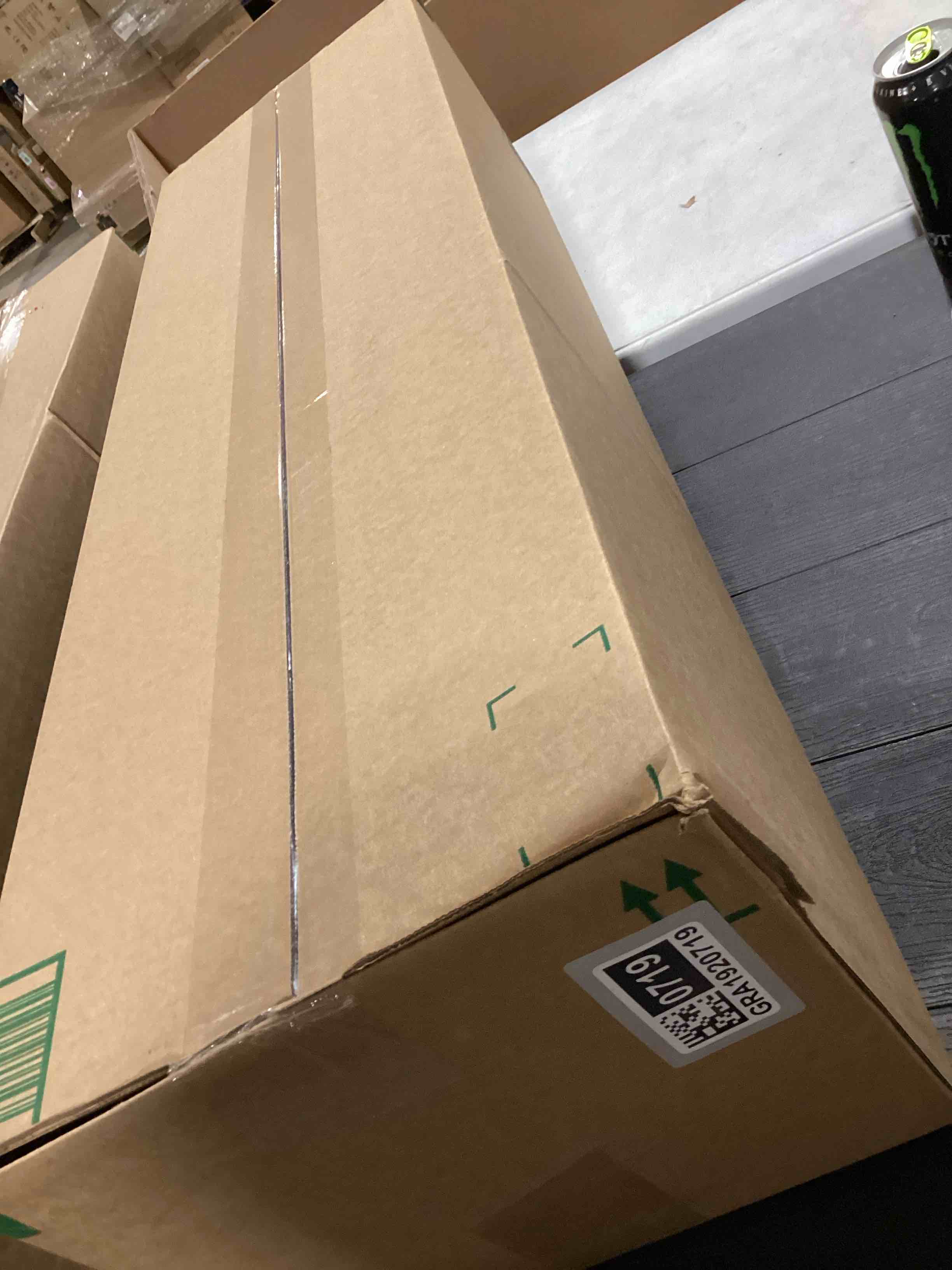 Condition photo showing Good Condition for WhiteFang Skateboards for Beginners, Complete Skateboard 31 x 7.88, 7 Layer Canadian Maple Double Kick Concave Standard and Tricks Skateboards for Kids and Beginners Diamond