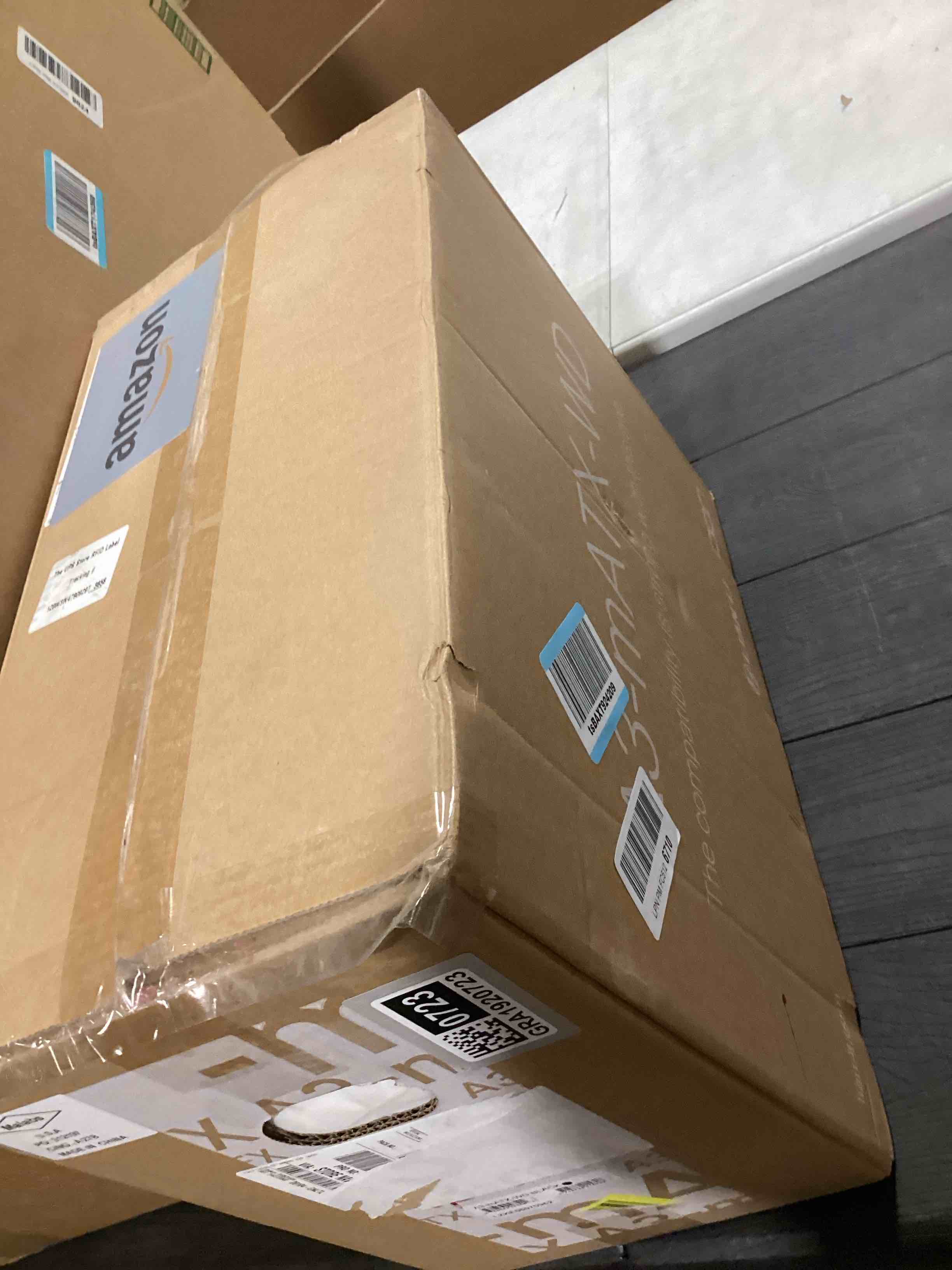 Condition photo showing Good Condition for Mommesilk Silk Comforter/Duvet/Quilt, 100% Pure Silk Filling and Royal Cotton Cover, Soft Breathable, Net Filling Weight 2kg King Size 92x104 Inch, All Seasons