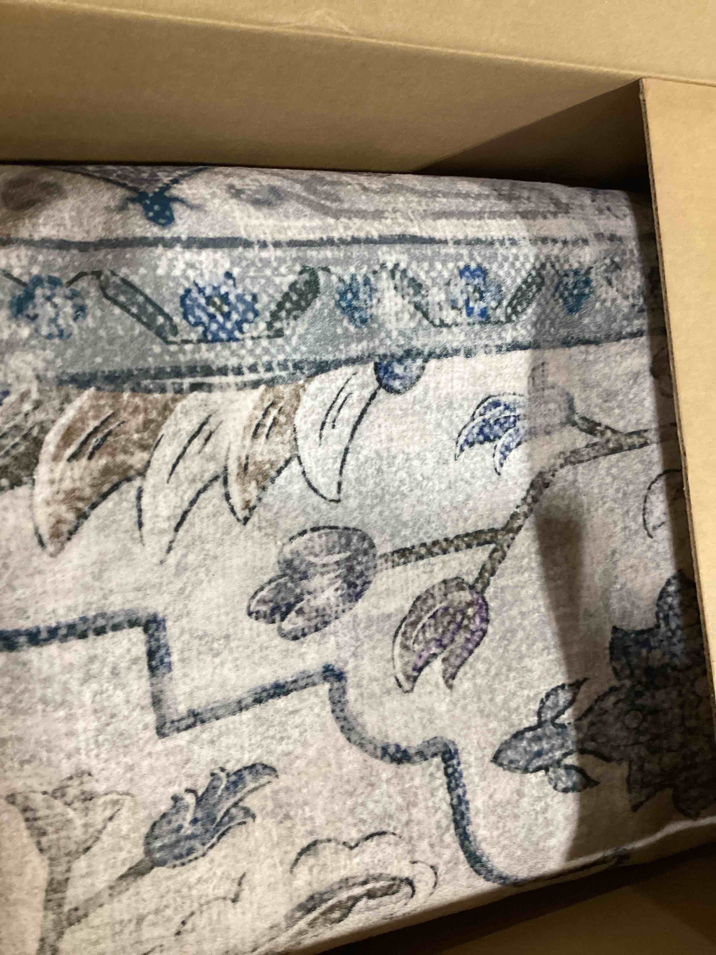 Condition photo showing Good Condition for SIMILAR TO..Area Rugs 6'x9' Washable Non-Slip, Floral Vintage Distress Print Pattern Medallion Carpet for Living Room Bedroom Dining Room, Beige Navy Blue Orange Colorful Beige/Blue/Orange 6' x 9' (Rectangular)