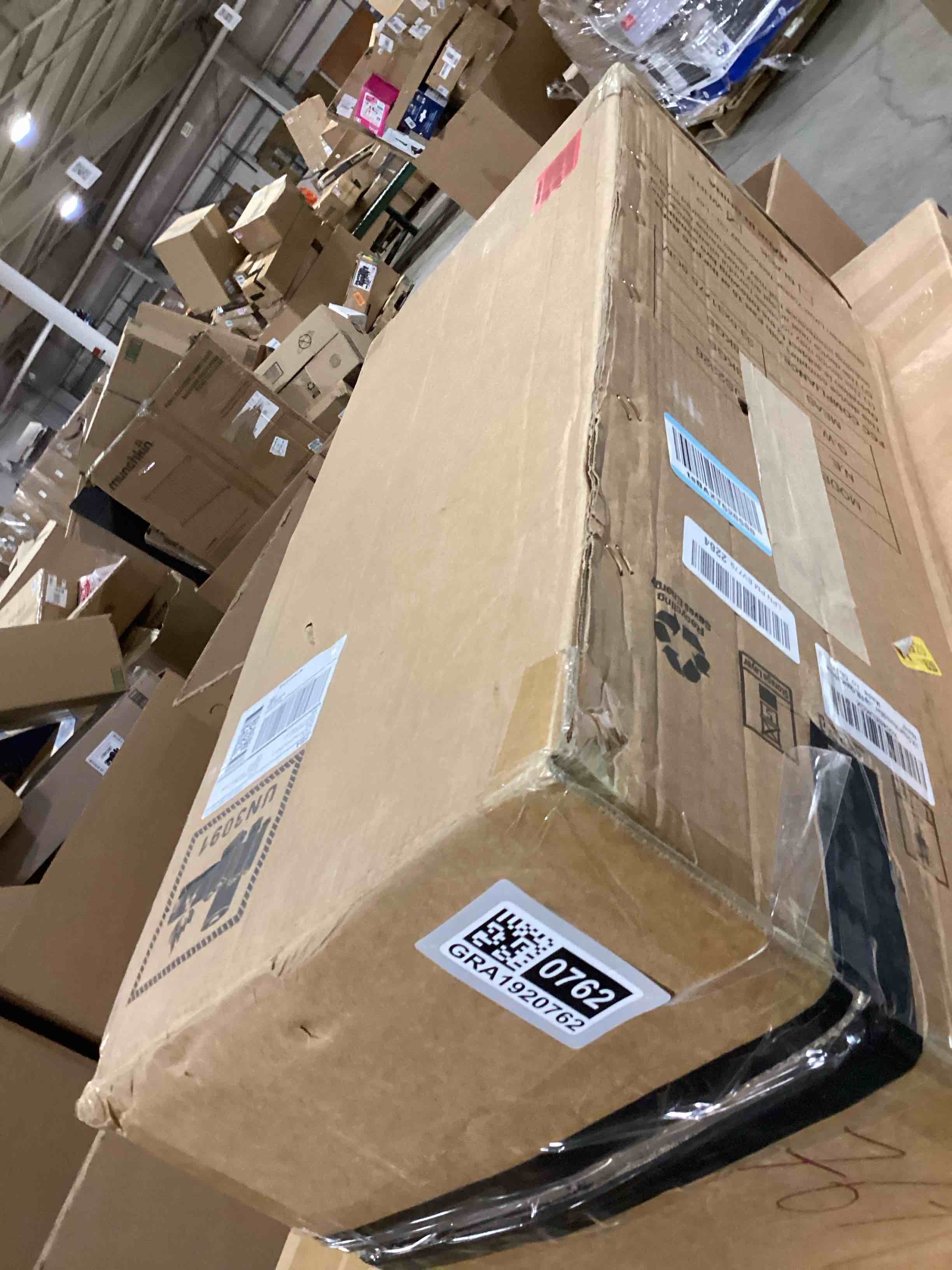 Condition photo showing As Is for 5Gal Smart Humidifier Large Room up to 2800ft², 1000mL/h, APP & Remote Control, 180° Auto Rotating Nozzle, 24H Timer, 60H Supersized Cool Mist Humidifiers for Whole House Home Bedroom Office Plants White