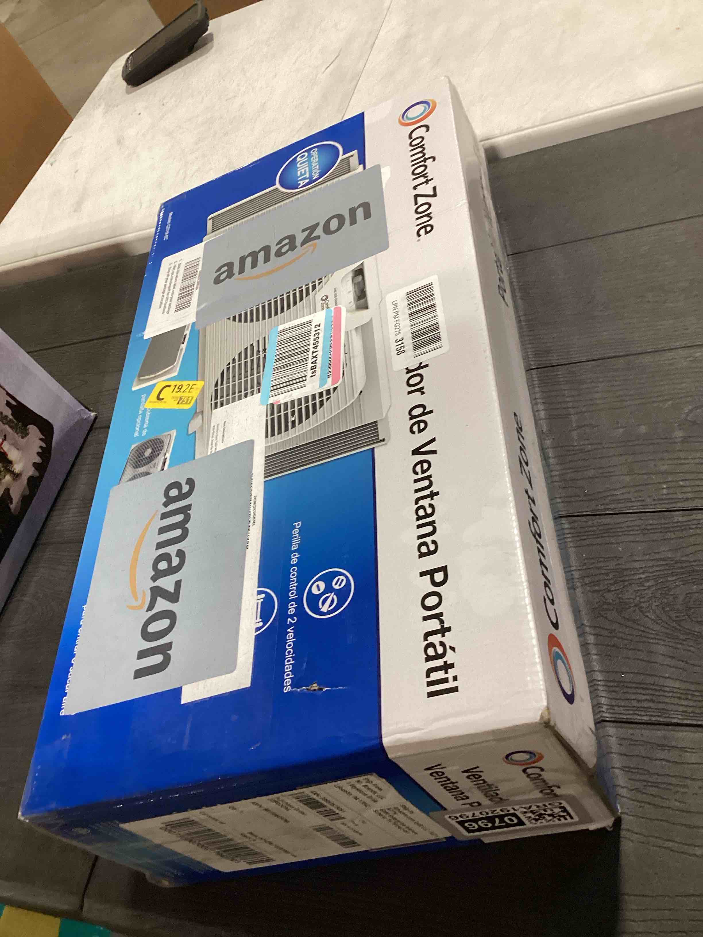 Condition photo showing Good Condition for Comfort Zone Twin Window Fan with Reversible Airflow Control, 9 inch, Auto-Locking Expanders, 2 Speed Fan, Dual Fan, Exhaust, Airflow 9.84 ft/sec, Ideal for Home, Kitchen, Bedroom & Office, CZ319WT White 9"