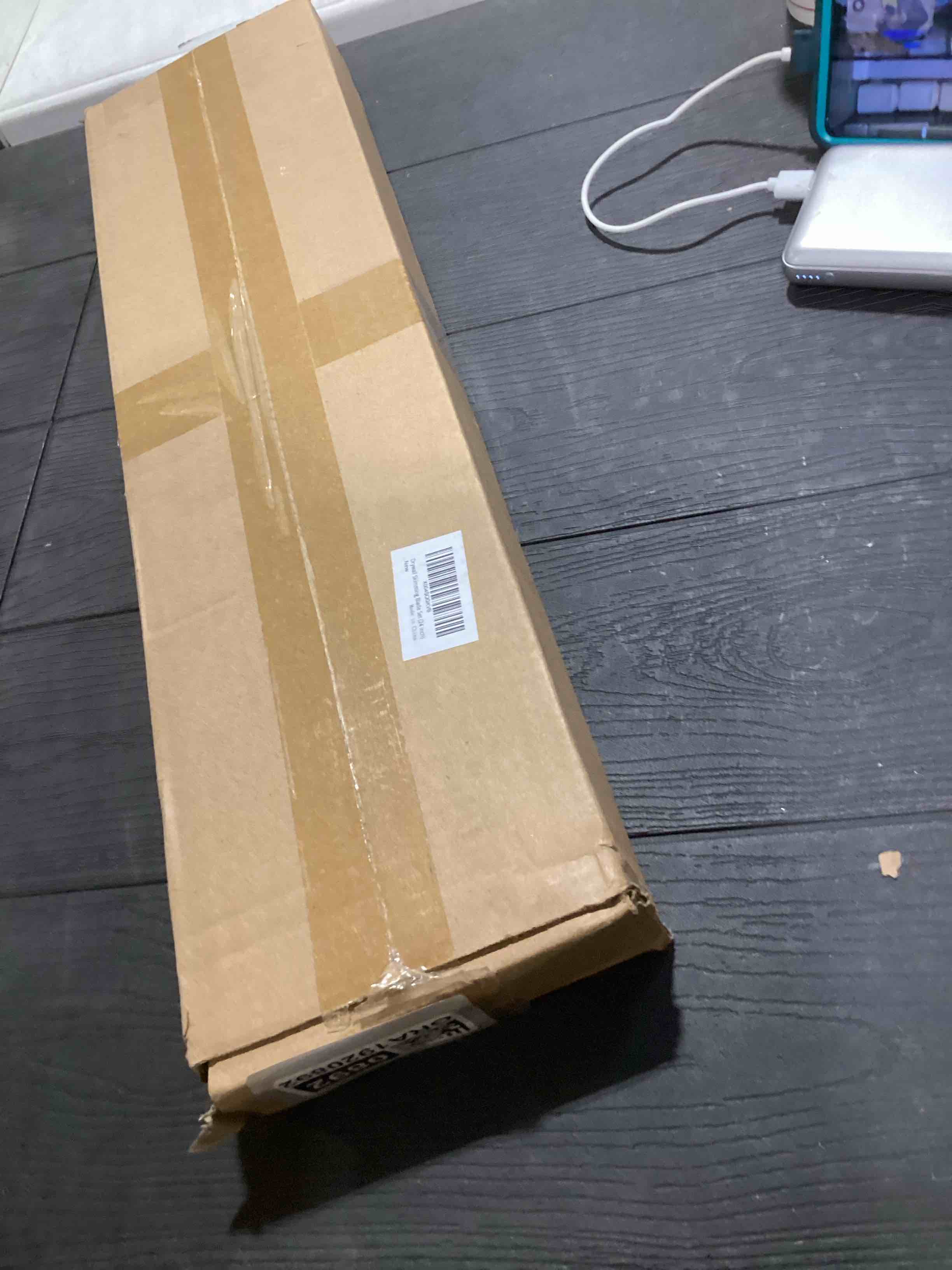 Condition photo showing Good Condition for 24 Inch Drywall Skimming Blade 0.3mm Stainless Steel Blade Ergonomically Designed Grip Drywall Knife for Drywall Plaster Wallboard (24"/60CM)