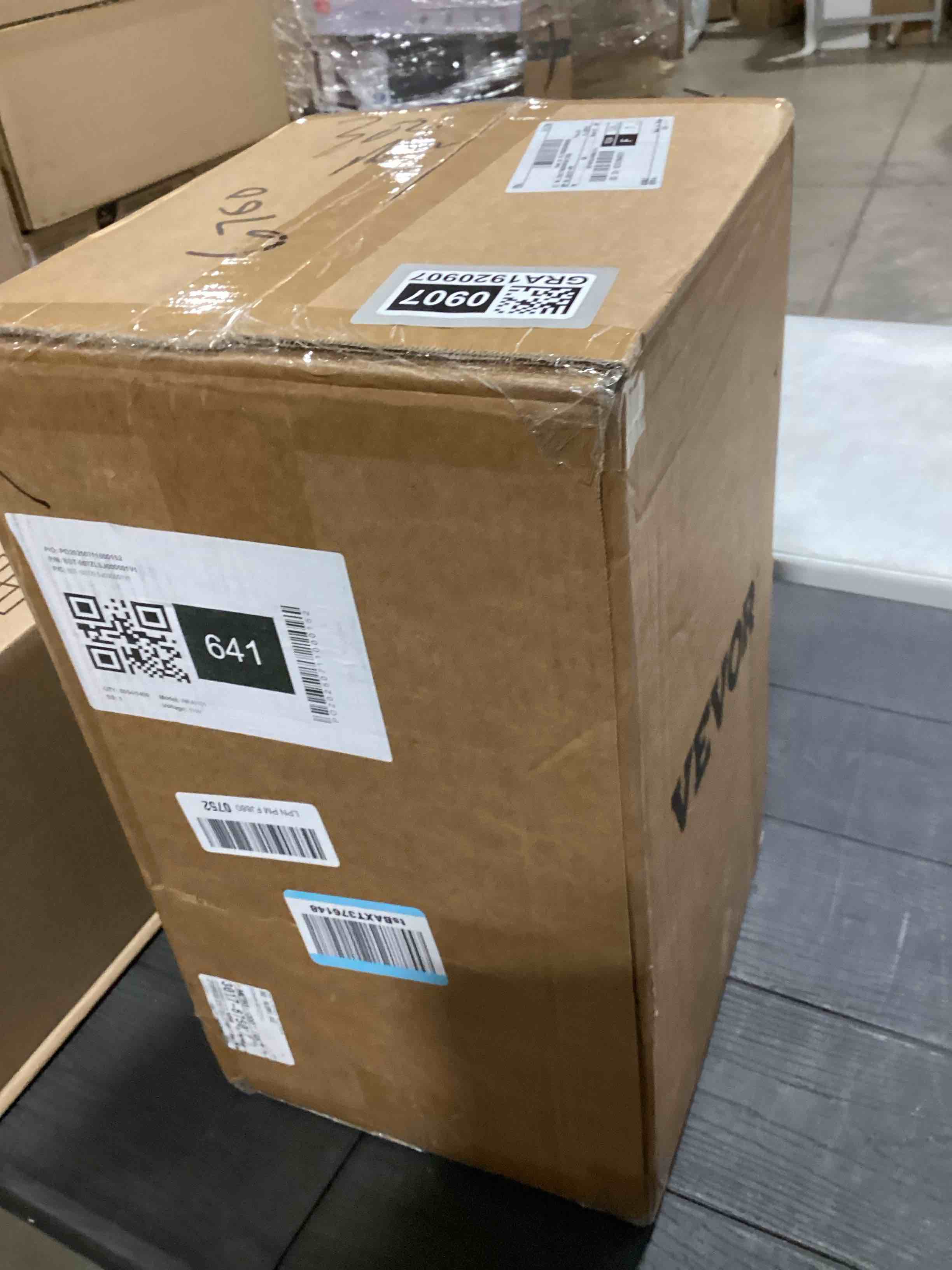 Condition photo showing Good Condition for VEVOR Water Distiller, 1.1 Gal Distilled Water Machine, 750W Pure Water Distilling w/BPA Free Plastic Container, Water Distillation Kit w/Button, Countertop Distilled Water Maker for Home, White