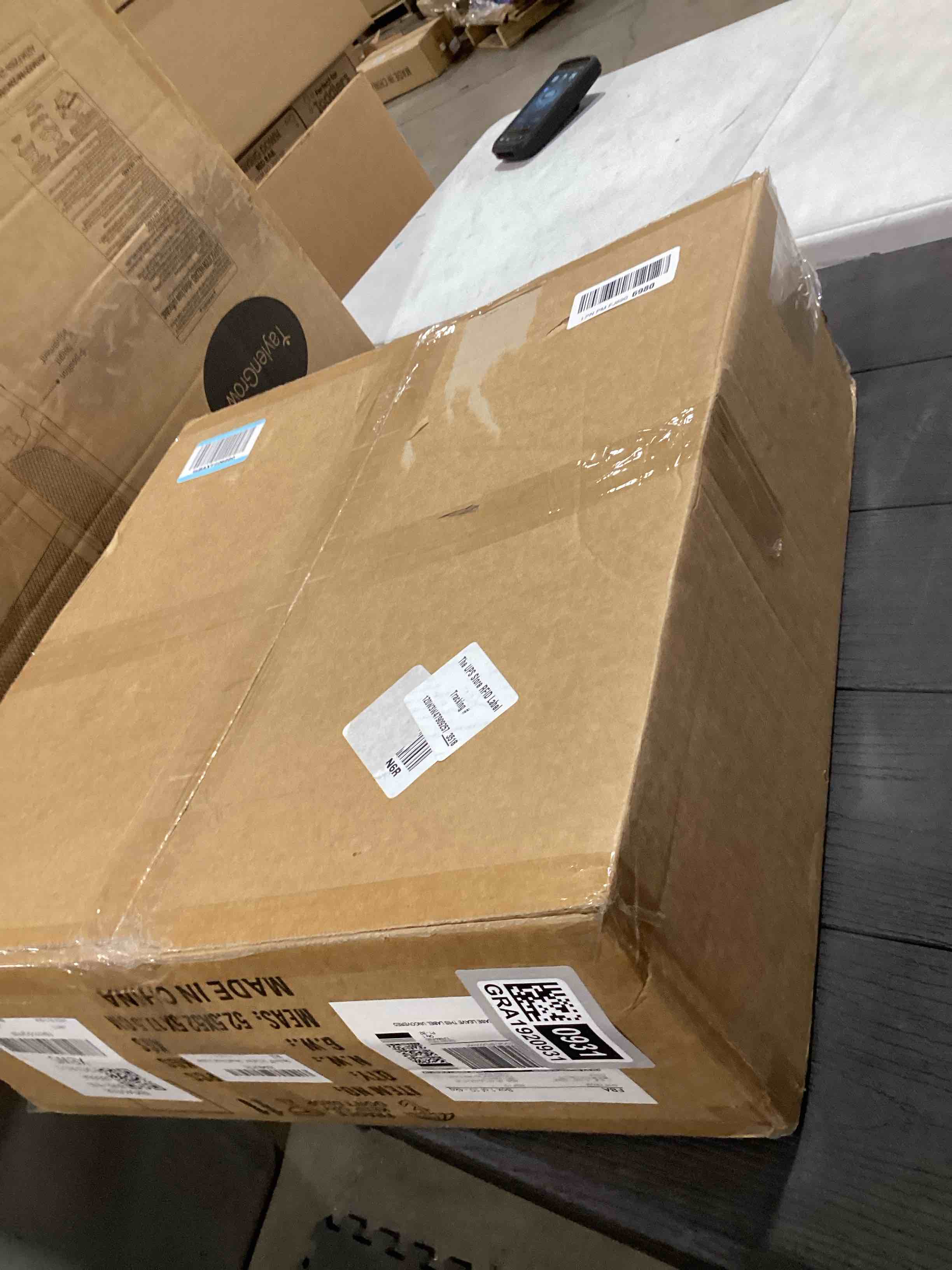 Condition photo showing Good Condition for 20” Ceiling Fan with Light, 3 Color Dimmable LED, 6 Speeds,Reversible DC Motor, Wooden Flush Mount Low Profile Ceiling Fans with Lights and Remote for Bedroom/Kidsroom/Dinng Room Wood-SM-FSD