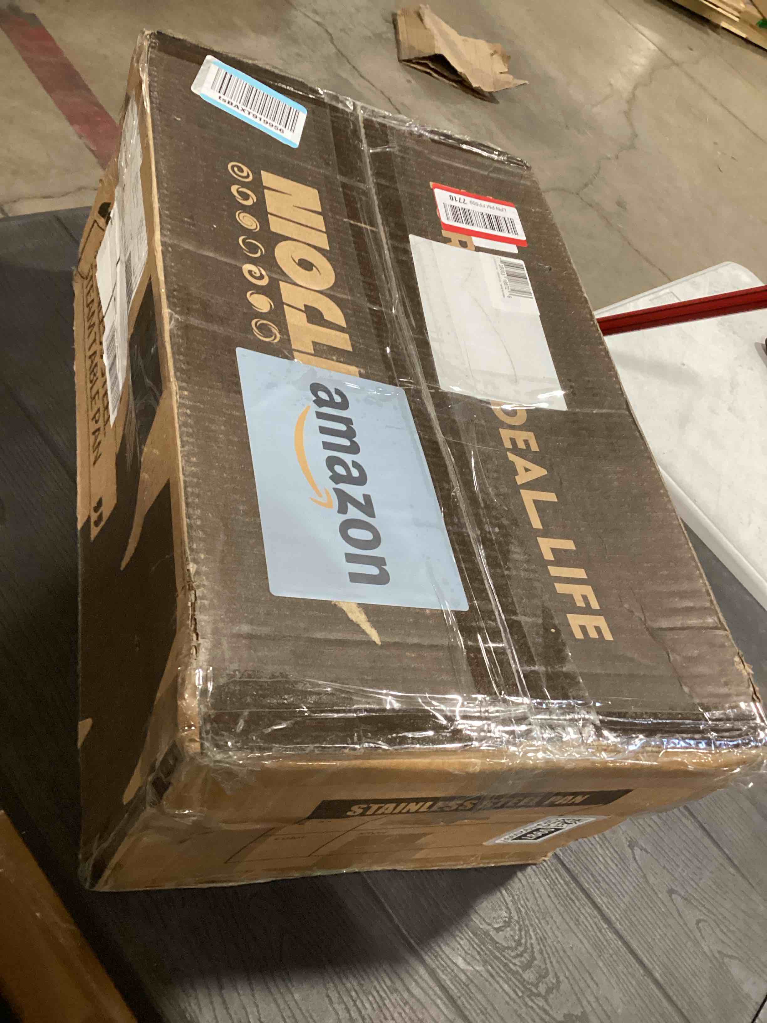 Condition photo showing As Is for WantJoin Steam Table Hotel Pans 1/1 Full Size 6 Inch Deep 0.9mm Thick 6 Pack, Stainless Steel Metal Tray Sets Food Storage Container for Restaurant Chafing Dishes Commercial Catering Supplies