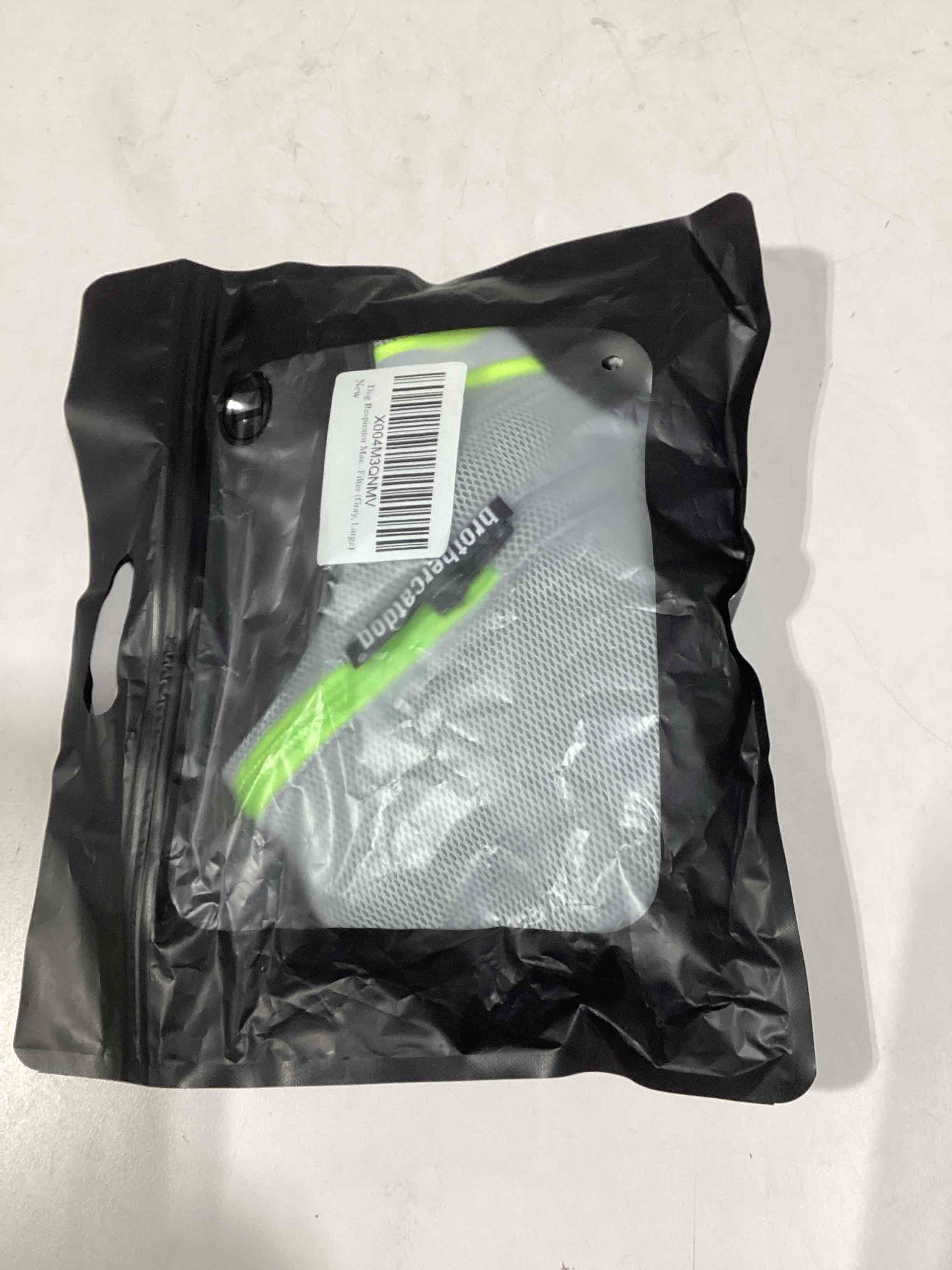 Condition photo showing Good Condition for Dog Muzzle, Soft and Adjustable Multi-Layer Filter Nose and Mouth Mask, Breathable Breathing Muzzles for Large, Medium and Small Sized Dogs (Gray, Medium) Gray Medium