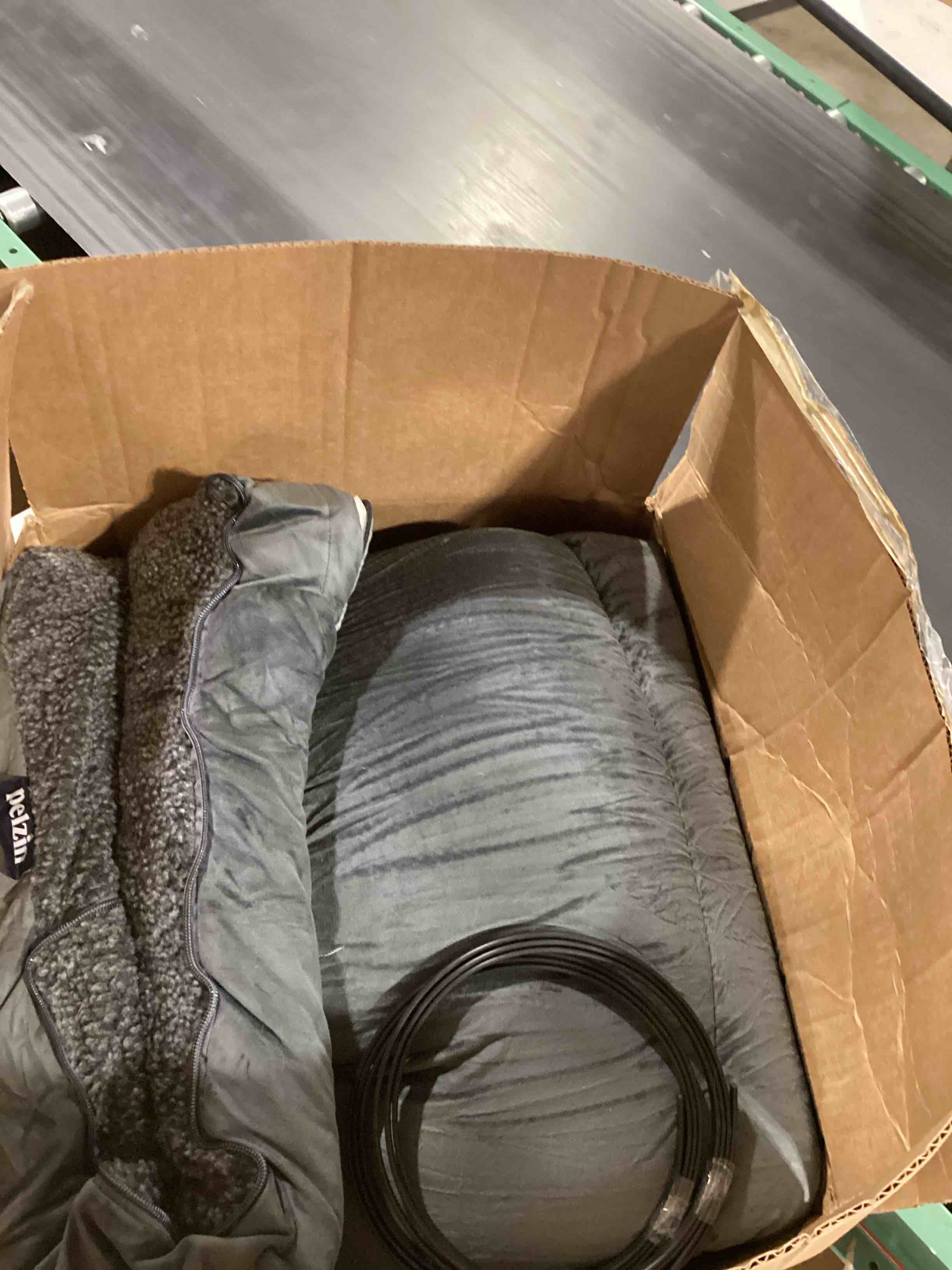 Condition photo showing As Is for PELZIN Indoor Dog House - Orthopedic Dog Tent Bed w/Egg-Crate Foam - Pet Bed with Cover Cave - Water