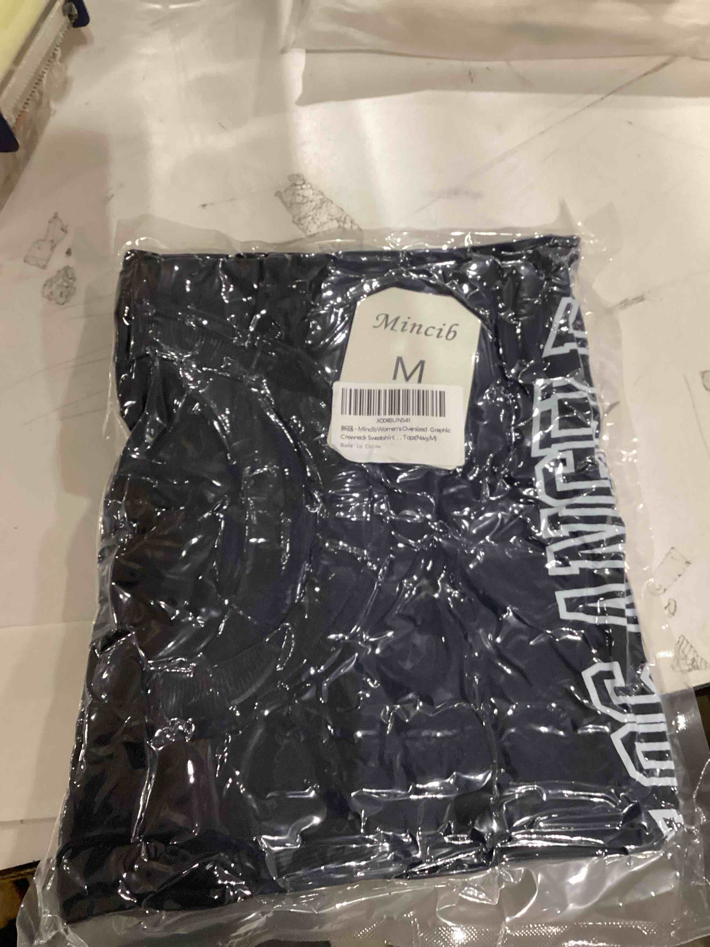 Condition photo showing Good Condition for Women's Oversized Graphic Crewneck Sweatshirt Comfy Casual Basic Sweatshirts Pullover Tops Navy Medium