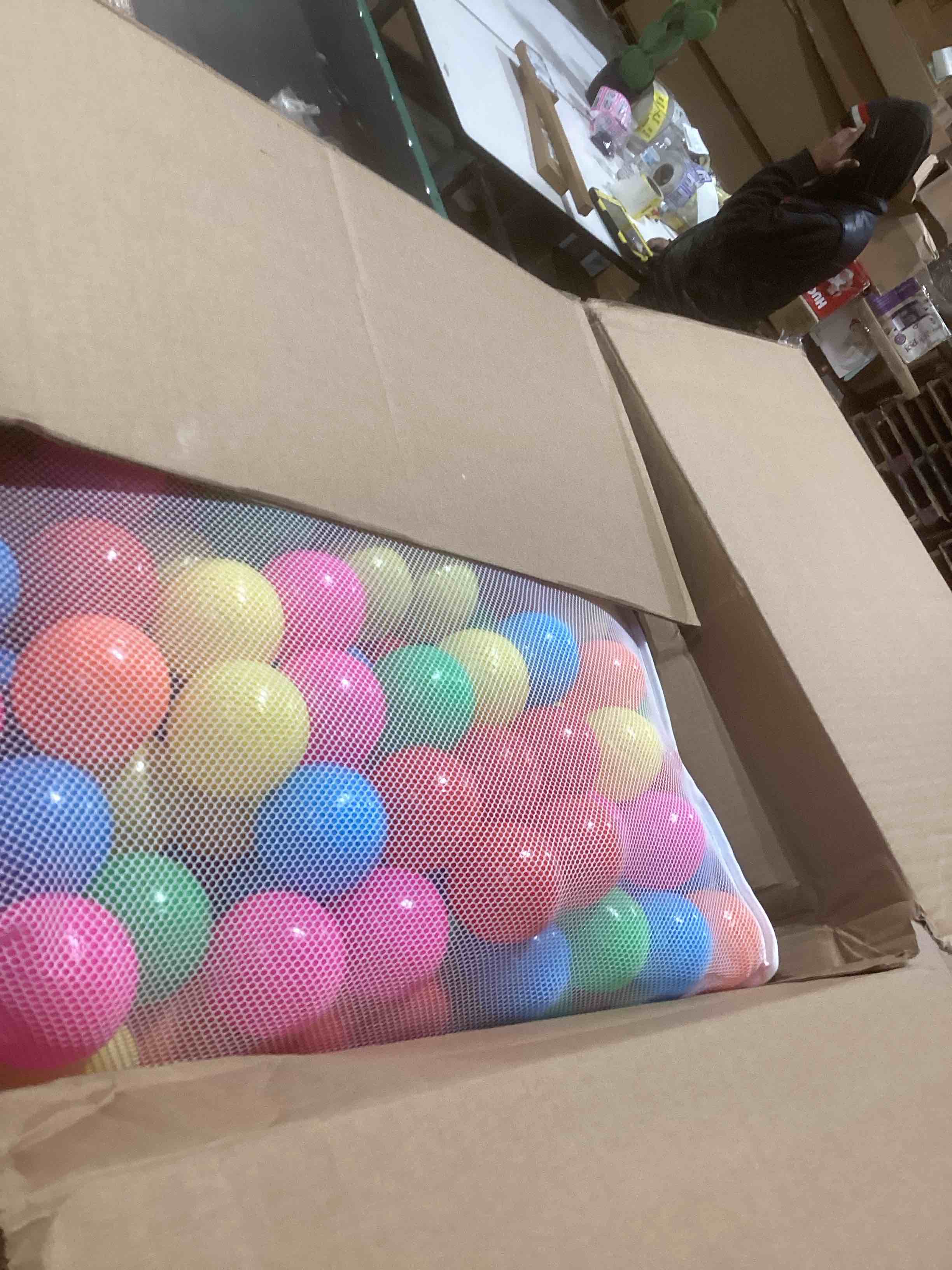 Condition photo showing New/Like New for Amazon Basics BPA Free Crush-Proof Plastic Ball, Pit Balls with Storage Bag, for Toddlers Kids 12+ Months Play, Pack of 1000 Balls, 6 Bright Colors