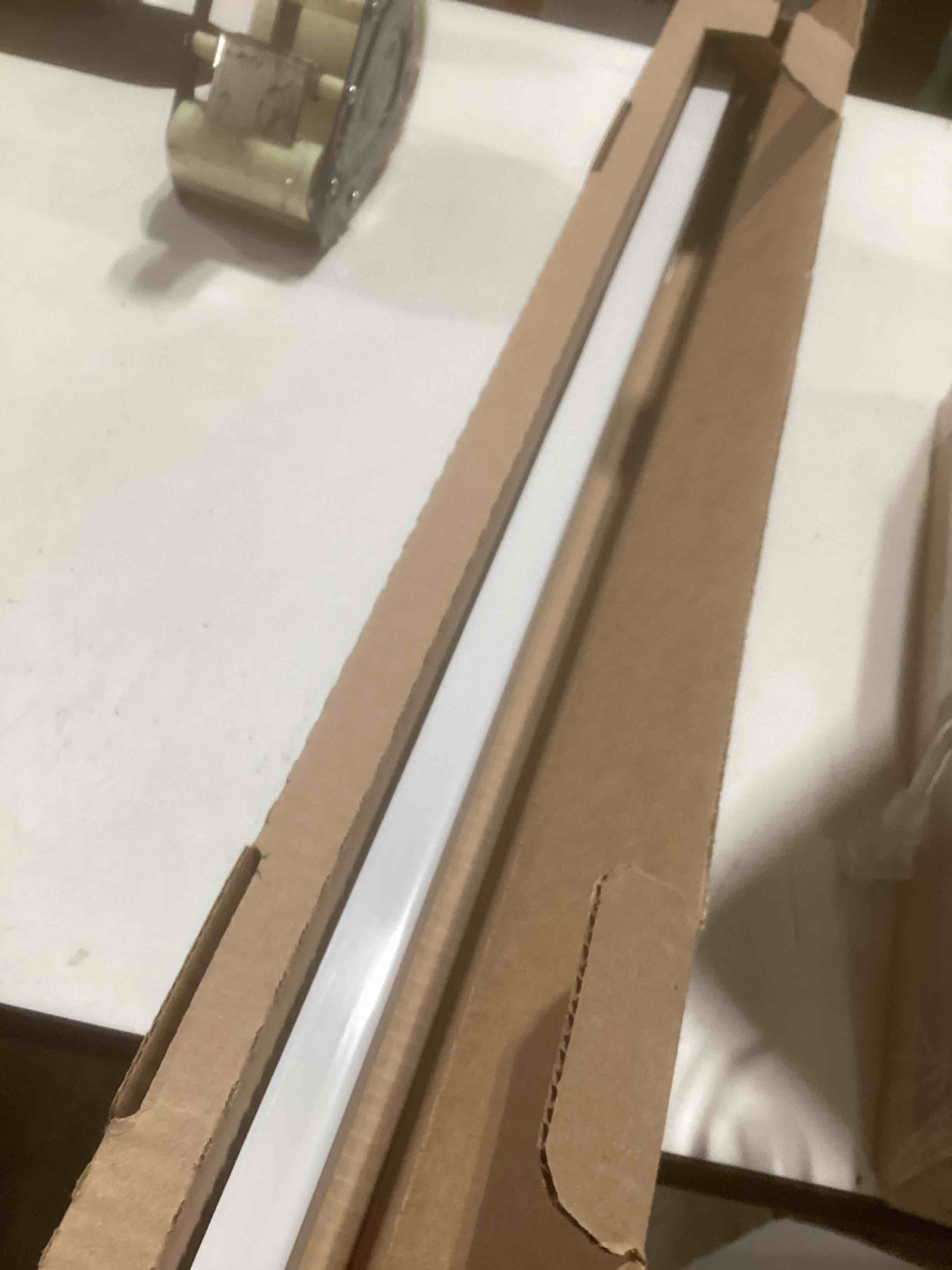 Condition photo showing Good Condition for Project Source 2.37-in H x 31-in L White Cultured marble Bathroom Backsplash