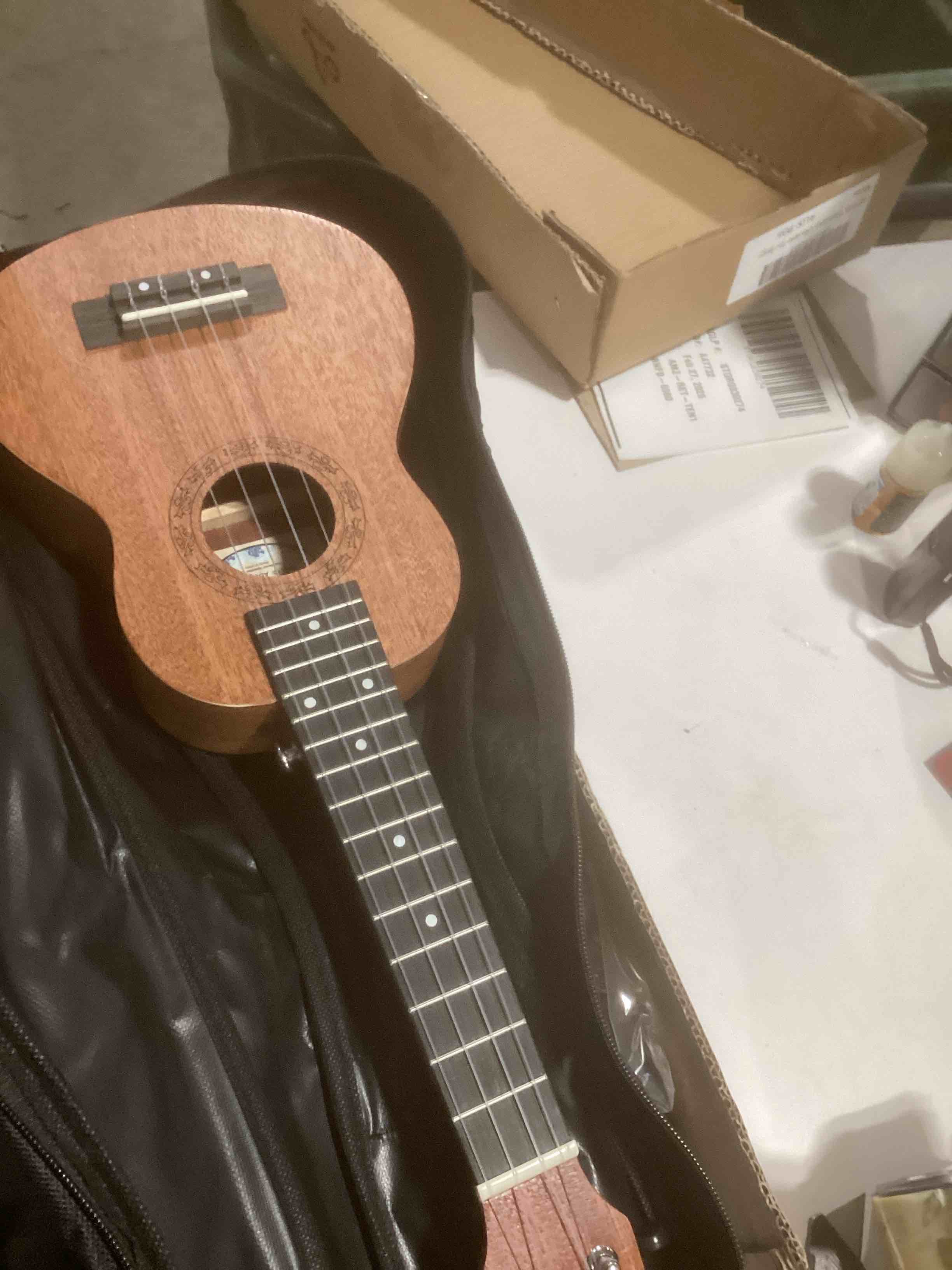 Condition photo showing Good Condition for AODSK Soprano Ukulele for Beginner 21 Inch Ukelele with Gig Bag Strap Nylon String 4 Picks Holiday Gift Natural Soprano