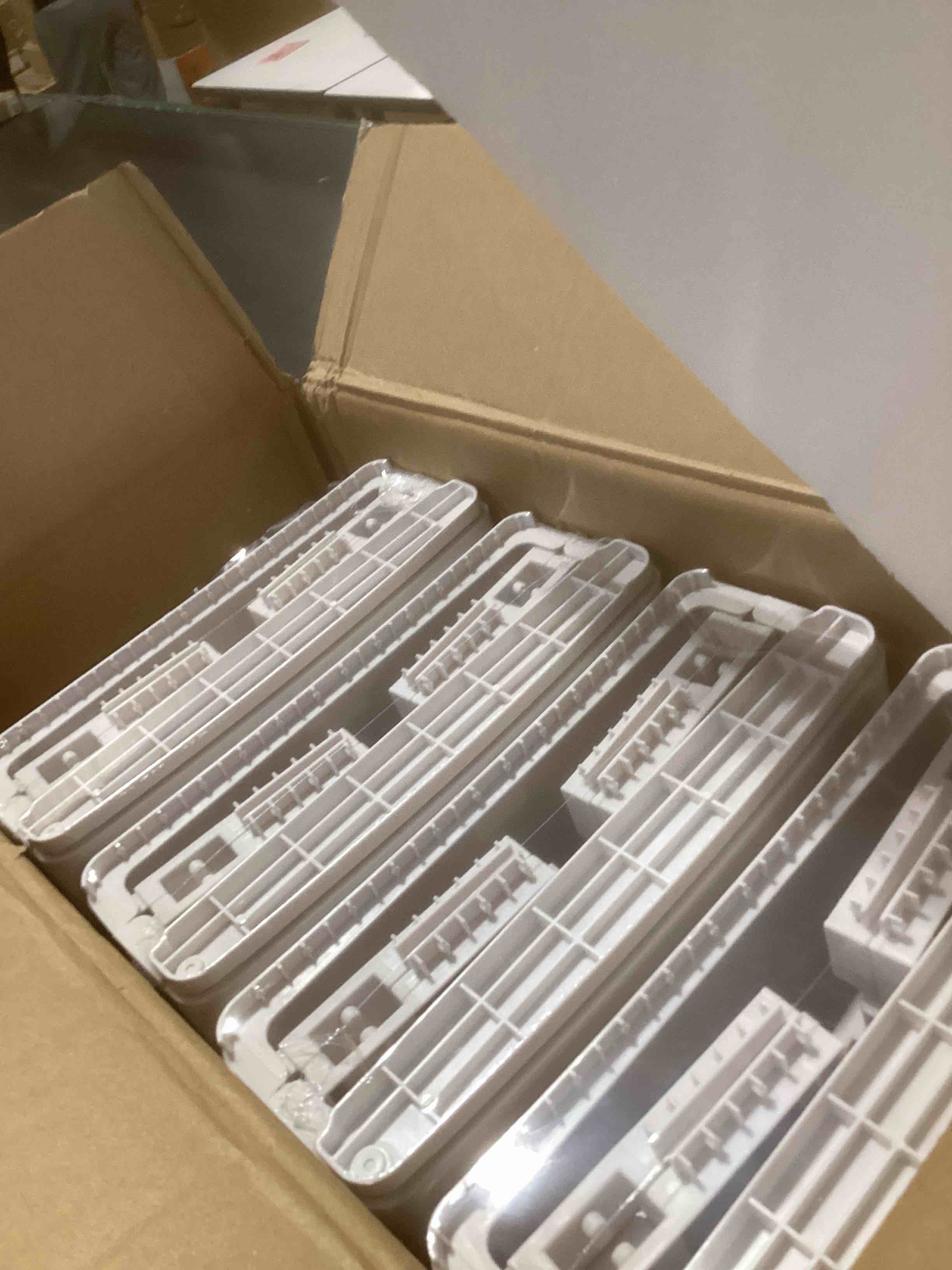 Condition photo showing Good Condition for VECELO 4 Tier Tall Plastic Slim Storage Cabinet with Lockable Wheels, Adjustable Shelves, Anti-Tip for Bathroom, Living Room, Laundry Room, Kitchen, Narrow/Small Space, Easy Assembly, Clear