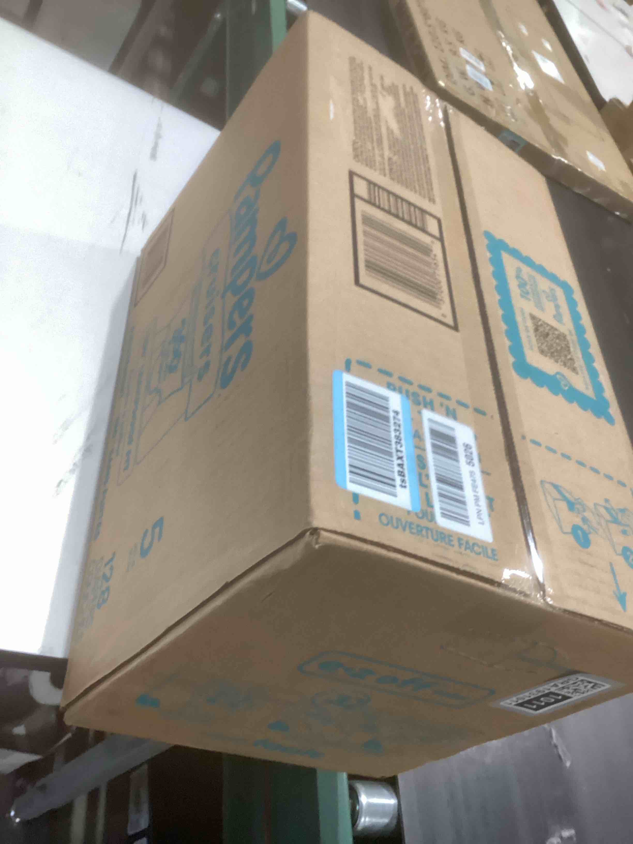 Condition photo showing New/Like New for Pampers Diapers - Cruisers 360 - Size 5, 128 Count, Babyproof up to 100% Leakproof Pull-On Diaper Size 5 128