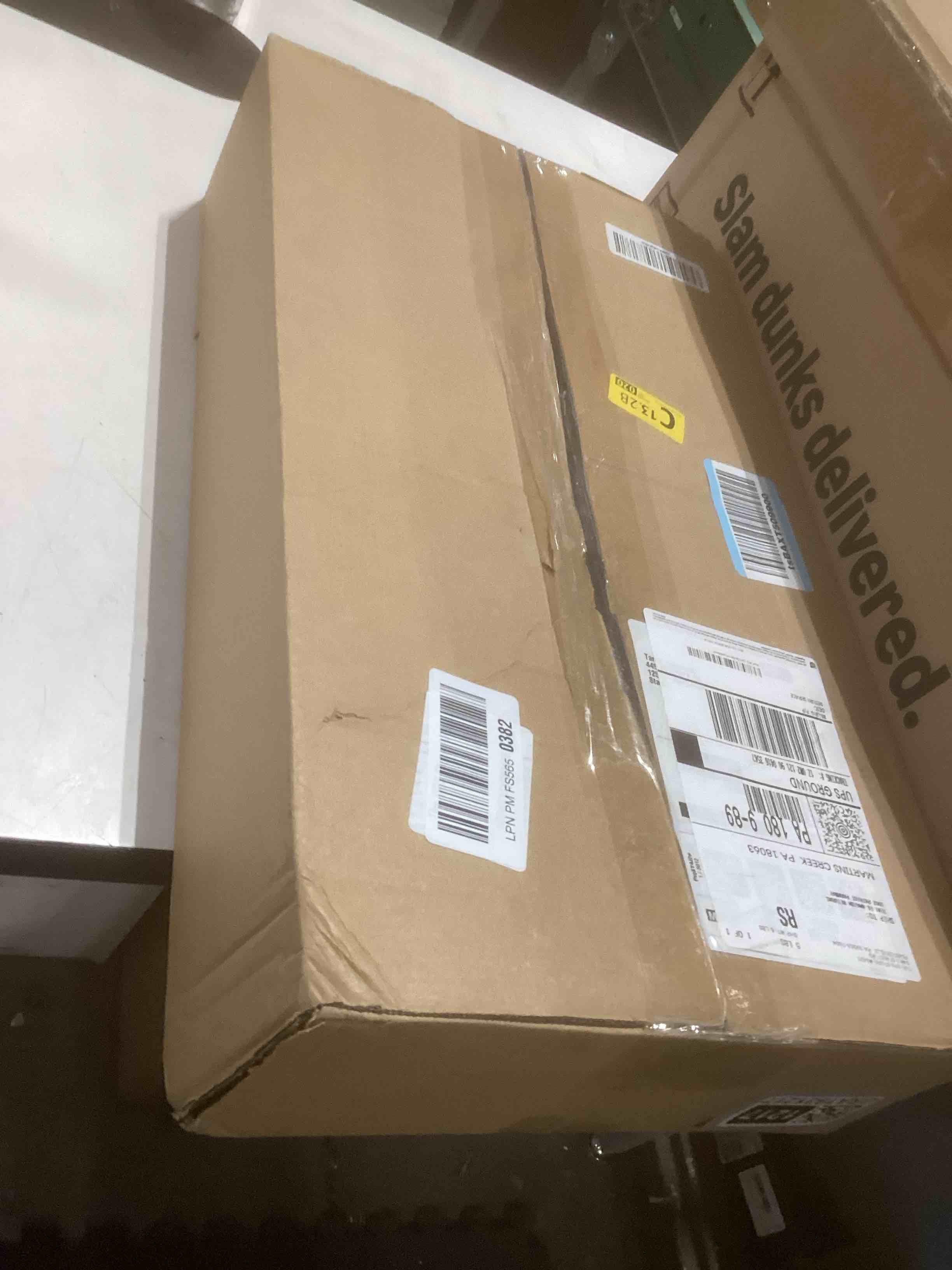 Condition photo showing As Is for MITZONE Engine Valve Cover Compatible with 2011-2015 KIA Optima 2011-2016 Sportage 2012 Sorento 2014-2015 Huydai Tucson Replace 22410-2G710