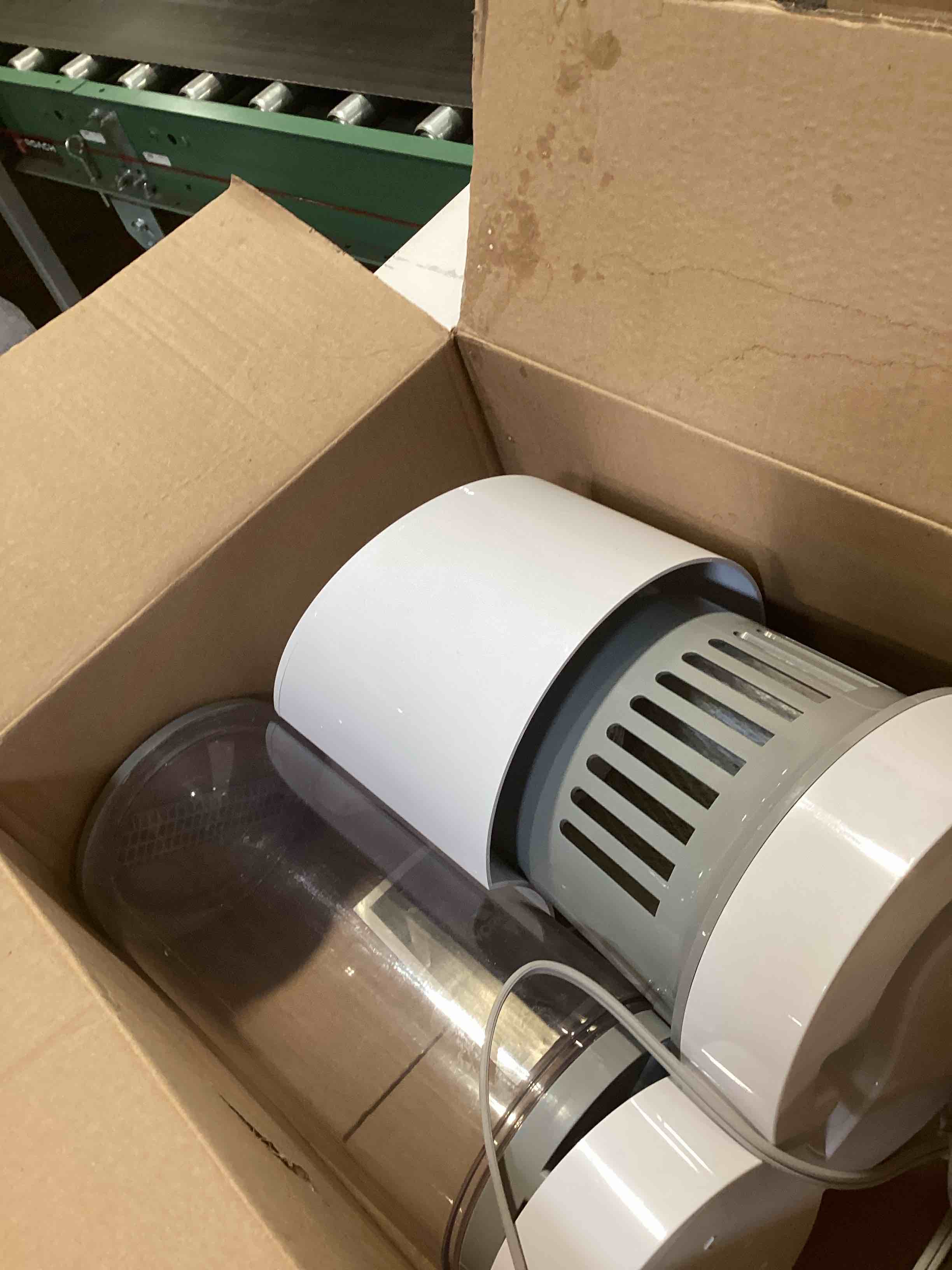 Condition photo showing As Is for Vornado EV100 Evaporative Whole Room Humidifier with SimpleTank, Easy-Fill, 1 Gallon Capacity, 2 Speeds, Electronic Humidistat, Antimicrobial Treated Wick, Perfect for Home, Bedroom, and Living Room EV100 - 1 gallon Humidifier