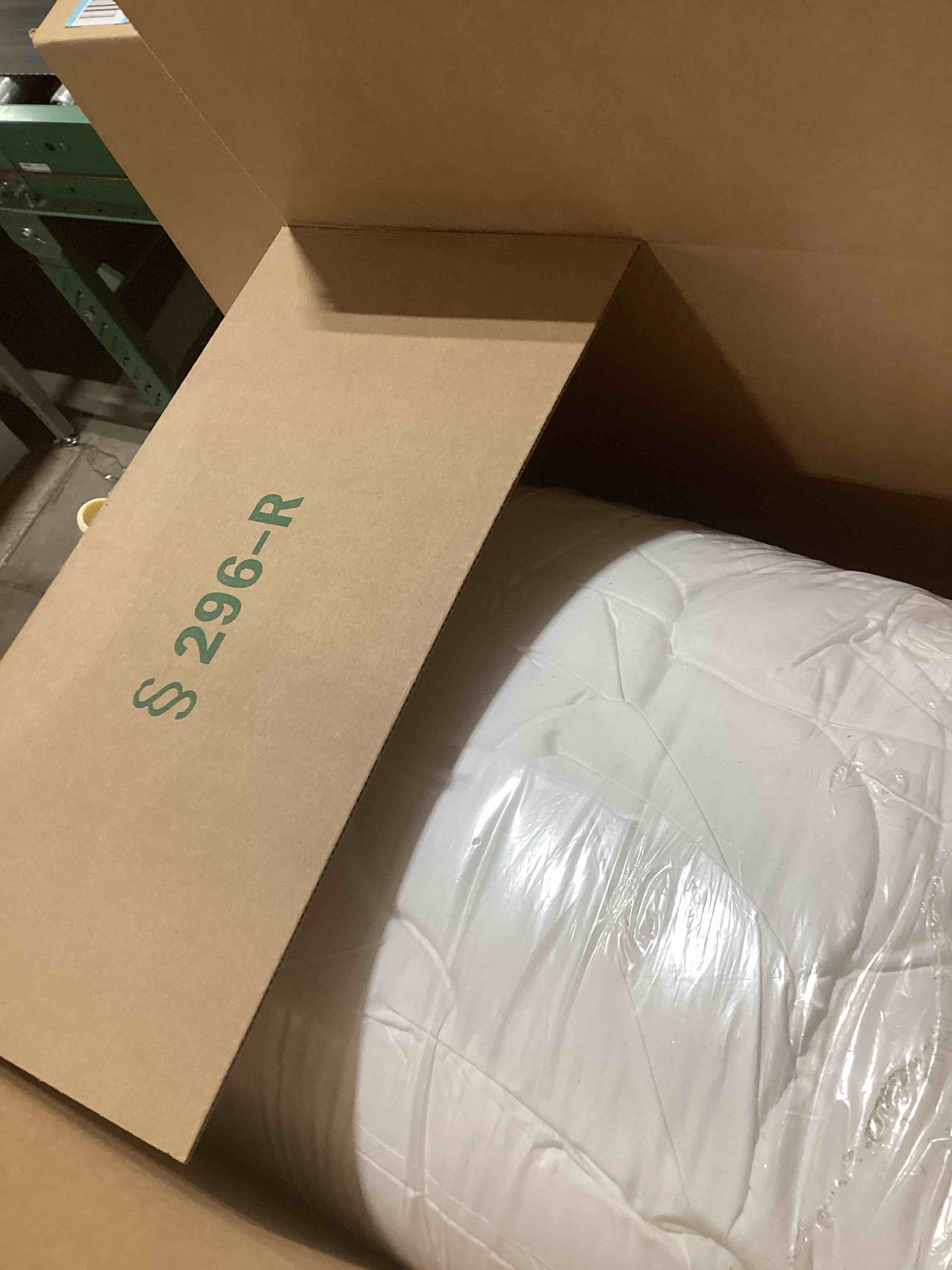 Condition photo showing Good Condition for Bedsure Comforter Duvet Insert - Quilted Comforters Queen Size, All Season Duvet, GentleSoft Down Alternative Bedding, with 8 Tabs, Gifts for Women/Men, White, Queen 88 x 88 Inches White Queen