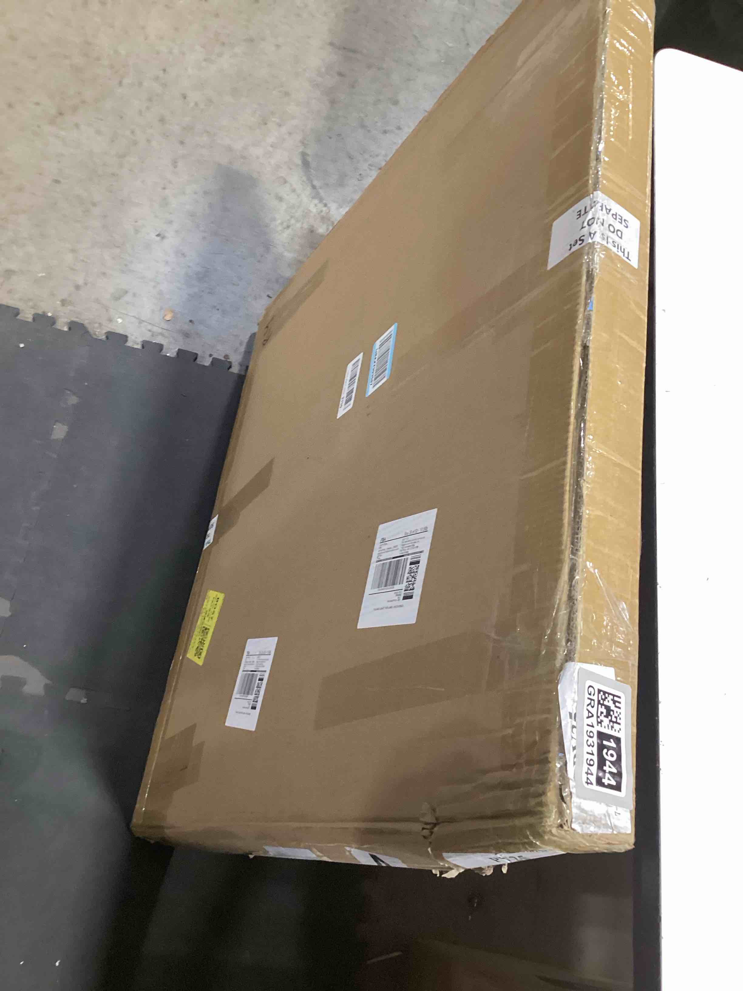 Condition photo showing Good Condition for Thyle 3ft Large Ramadan Decoration for Home Islamic Crescent Ramadan Moon Lamp Decor LED Light up Moon Eid Mubarak Decoration Light for Bedroom Living Room Lamp Battery Operated Eid Muslims Gift White White 3ft