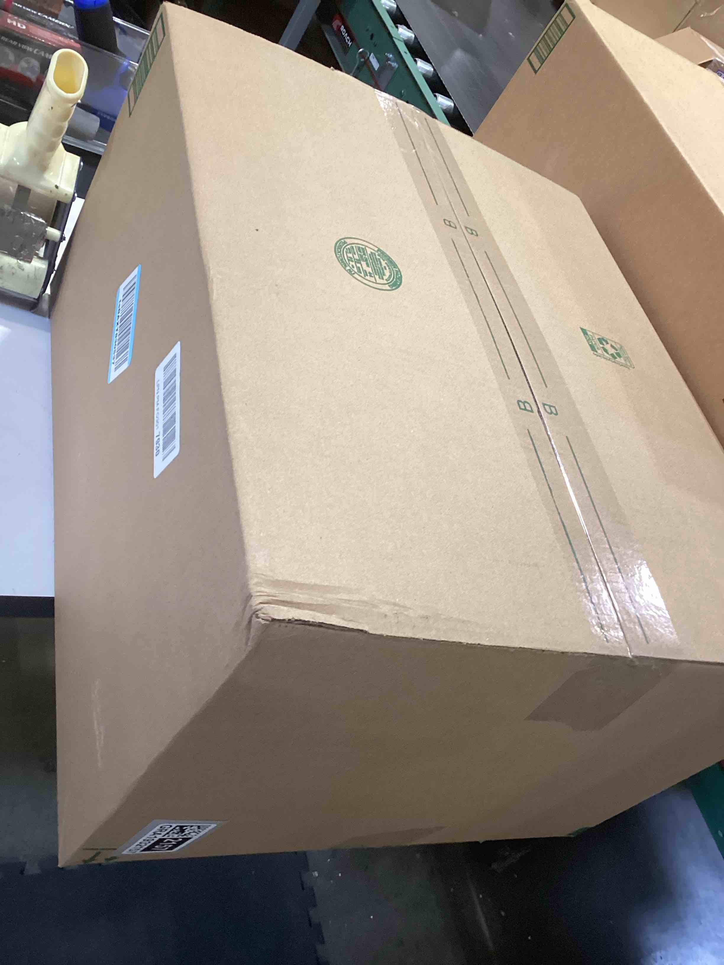 Condition photo showing Good Condition for WITSHOCK Olive Brown 7x9 Area Rugs for Living Room: Boho Modern Vintage Traditional Neutral Distressed, Washable Low Pile Non-Slip Carpet for Living Room Bedroom, Nursery Kids Playroom, 84x108 7' x 9' (Rectangular) Olive Green&brown