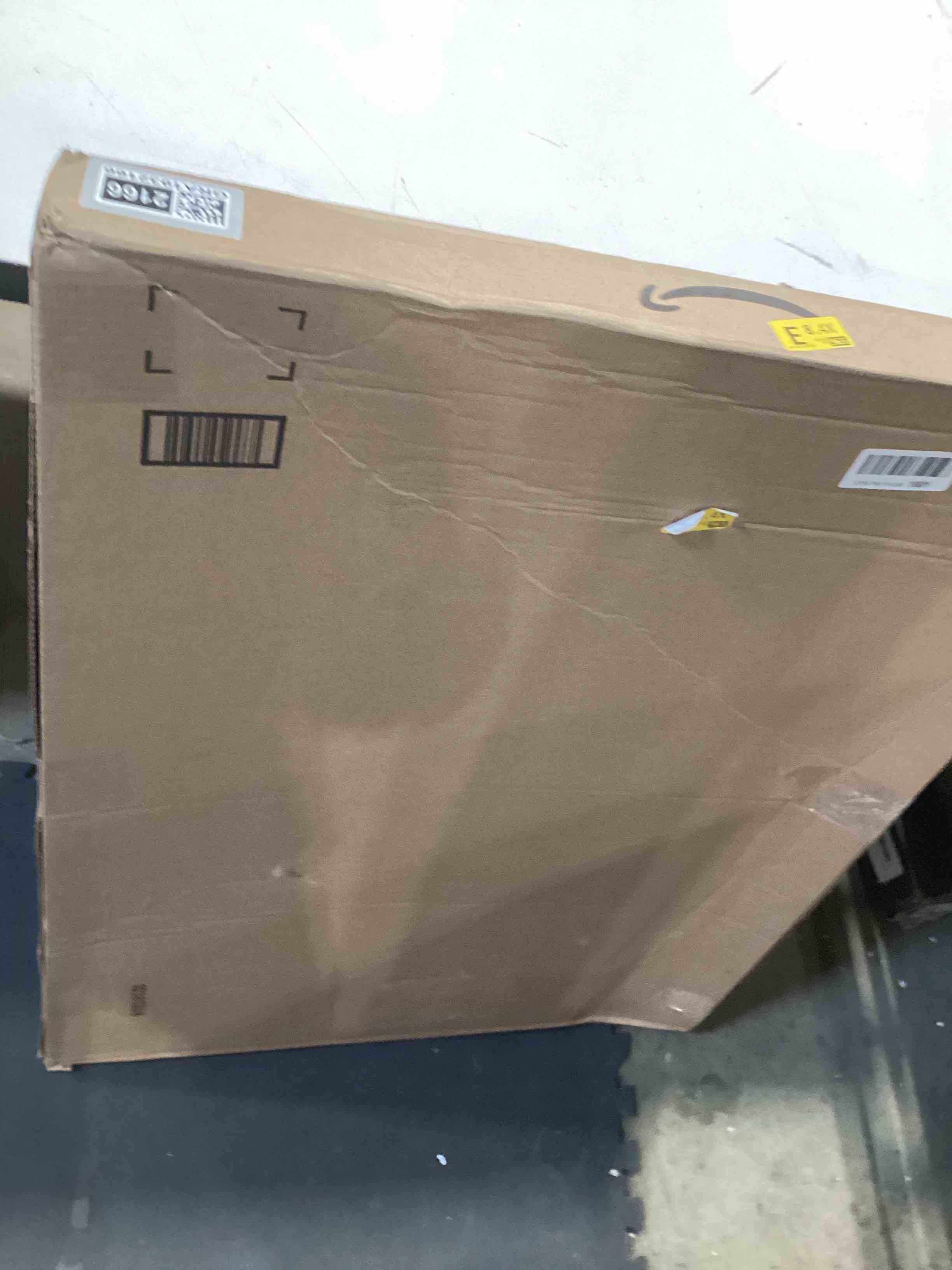 Condition photo showing Good Condition for 24"x30" Black Polymer Mud Flaps and 24"x3" Mud Flap Reflector Reflective Tape Fit for Semi Trucks Trailers, 2 Pack 24 X 30