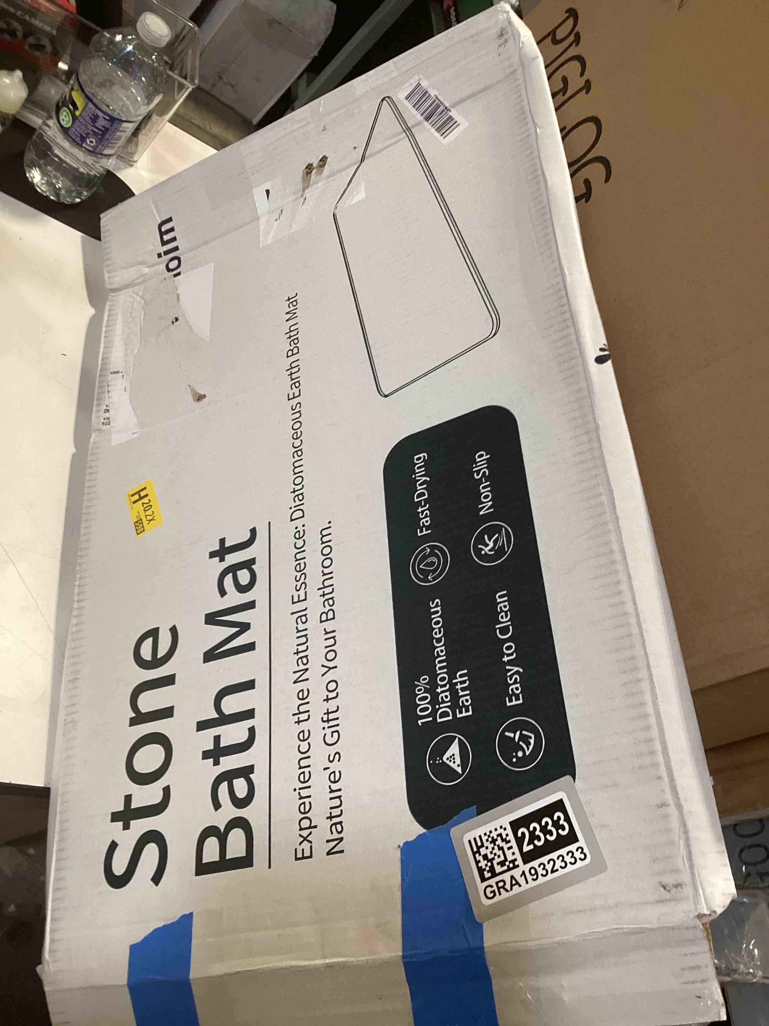 Condition photo showing Good Condition for Stone Bath Mat Diatomaceous Earth Shower Mat Non-Slip Super Absorbent Diatomite Stone Bath Mats for Bathroom Floor Quick Drying Natural Easy to Clean(23.6''×15.4" White) Line1-white