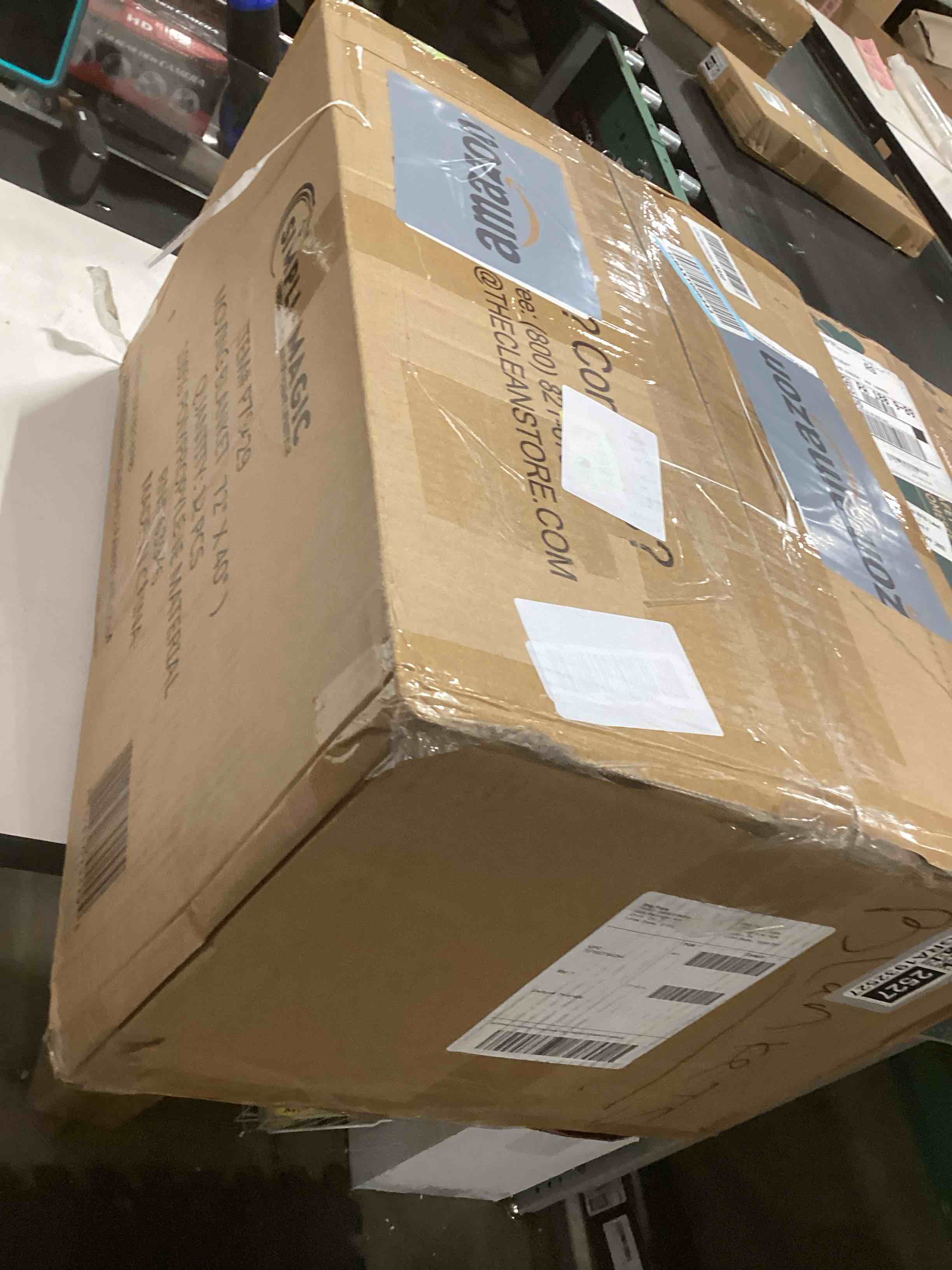 Condition photo showing Good Condition for Simpli-Magic Heavy Duty Padded Moving Blankets 72" x 40" – 12 Pack – Packing Blankets, Furniture Covers for Moving Standard Grade