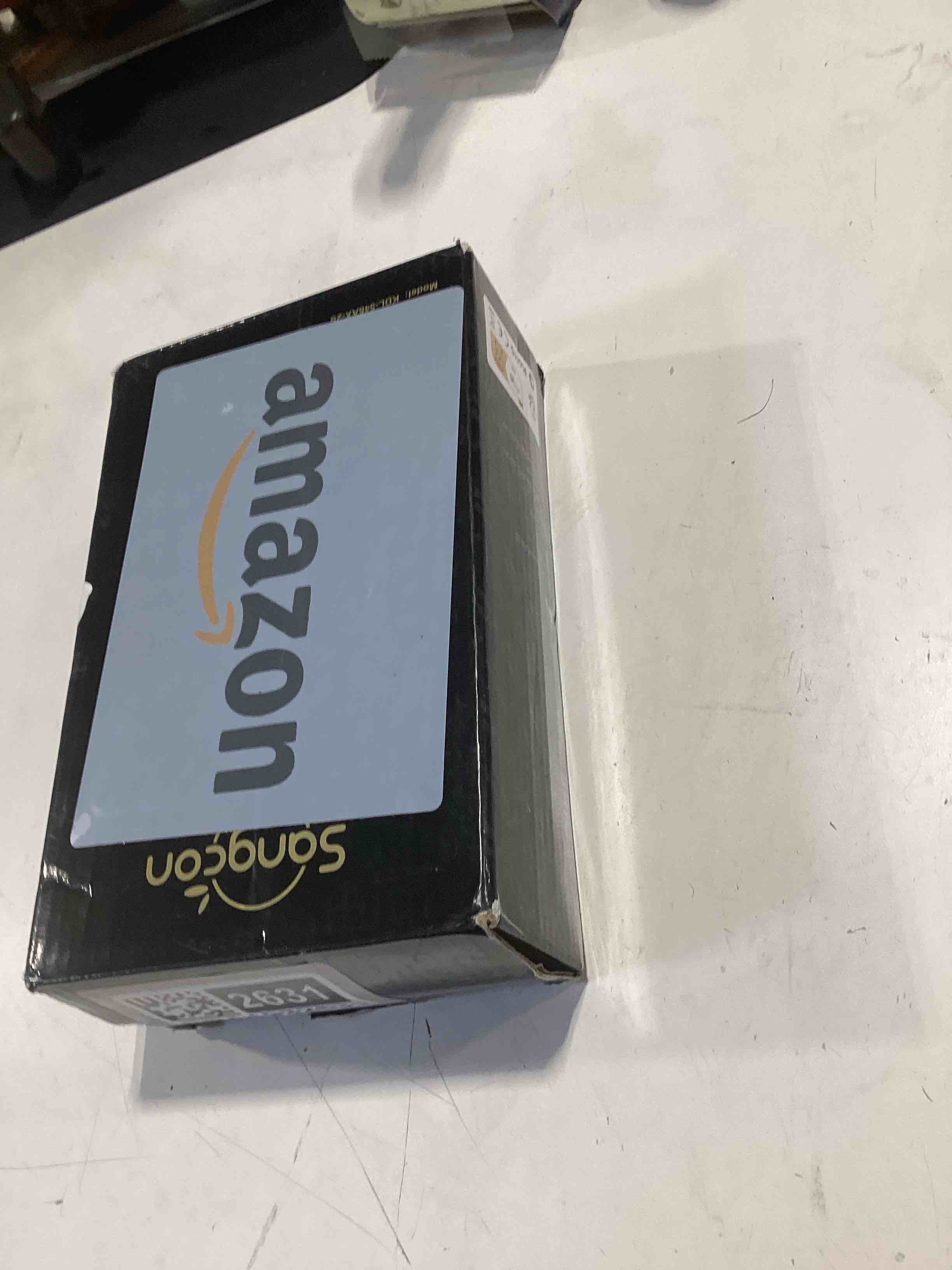 Condition photo showing Good Condition for Sangcon Gravity Electric Salt and Pepper Grinder Set Automatic Shakers Mill Grinder with LED Light, BATTERY POWERED Adjustable Coarseness One Hand Operation, Upgraded Larger Capacity Battery Powered Set/Black L