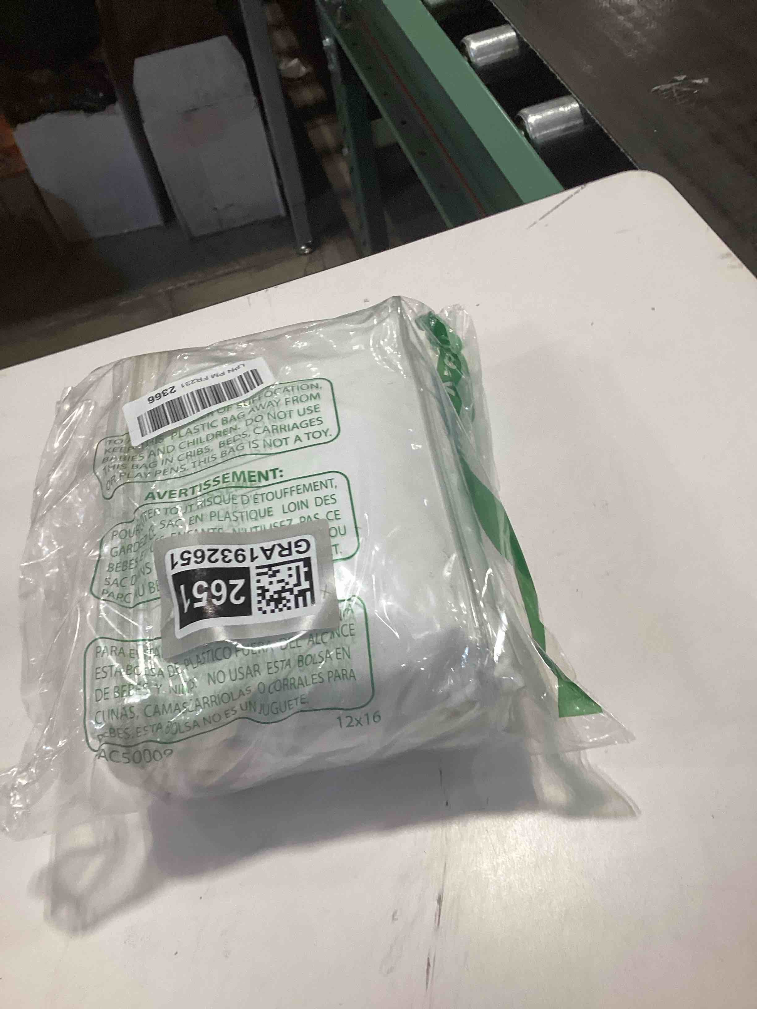 Condition photo showing Good Condition for 2 Pack Fitted Hospital Bed Sheets - Soft Microfiber Hospital Fitted Sheet - Hospital Bed Fitted Sheets (White, 36" x 84" x 12") Pack of 2 White